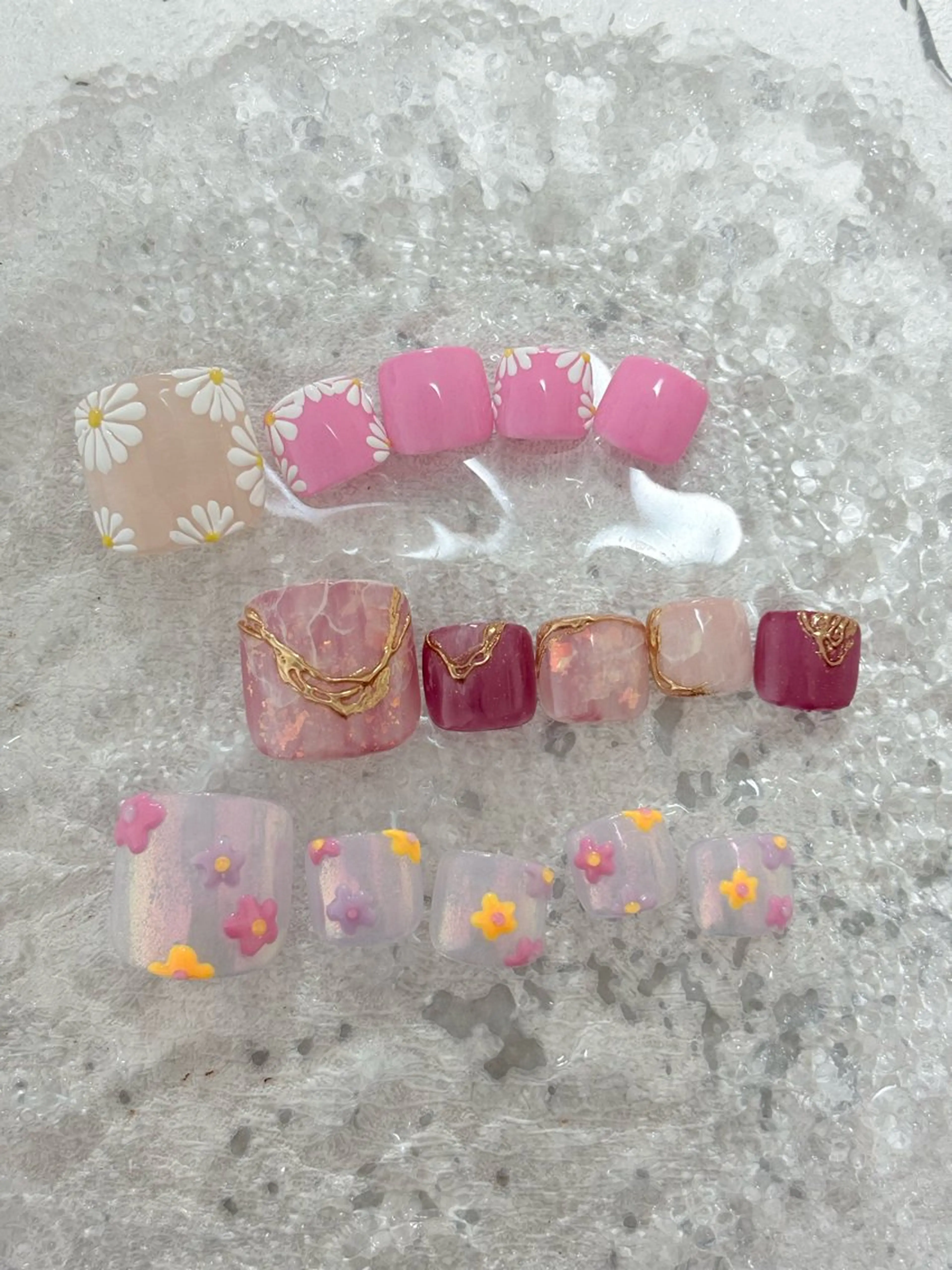 ネイル フットネイル 🦋🤍 madoka🤍のネイルデザイン