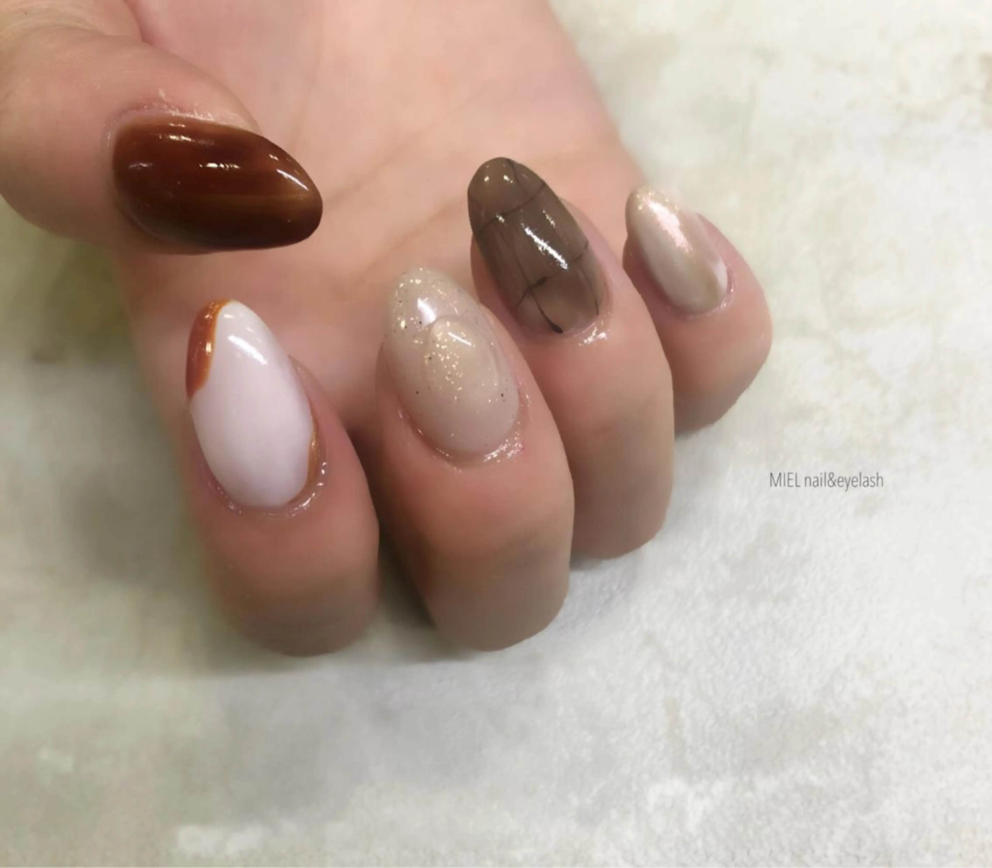 ネイル ニュアンスネイル ハンドケア nail salon monailのネイルデザイン