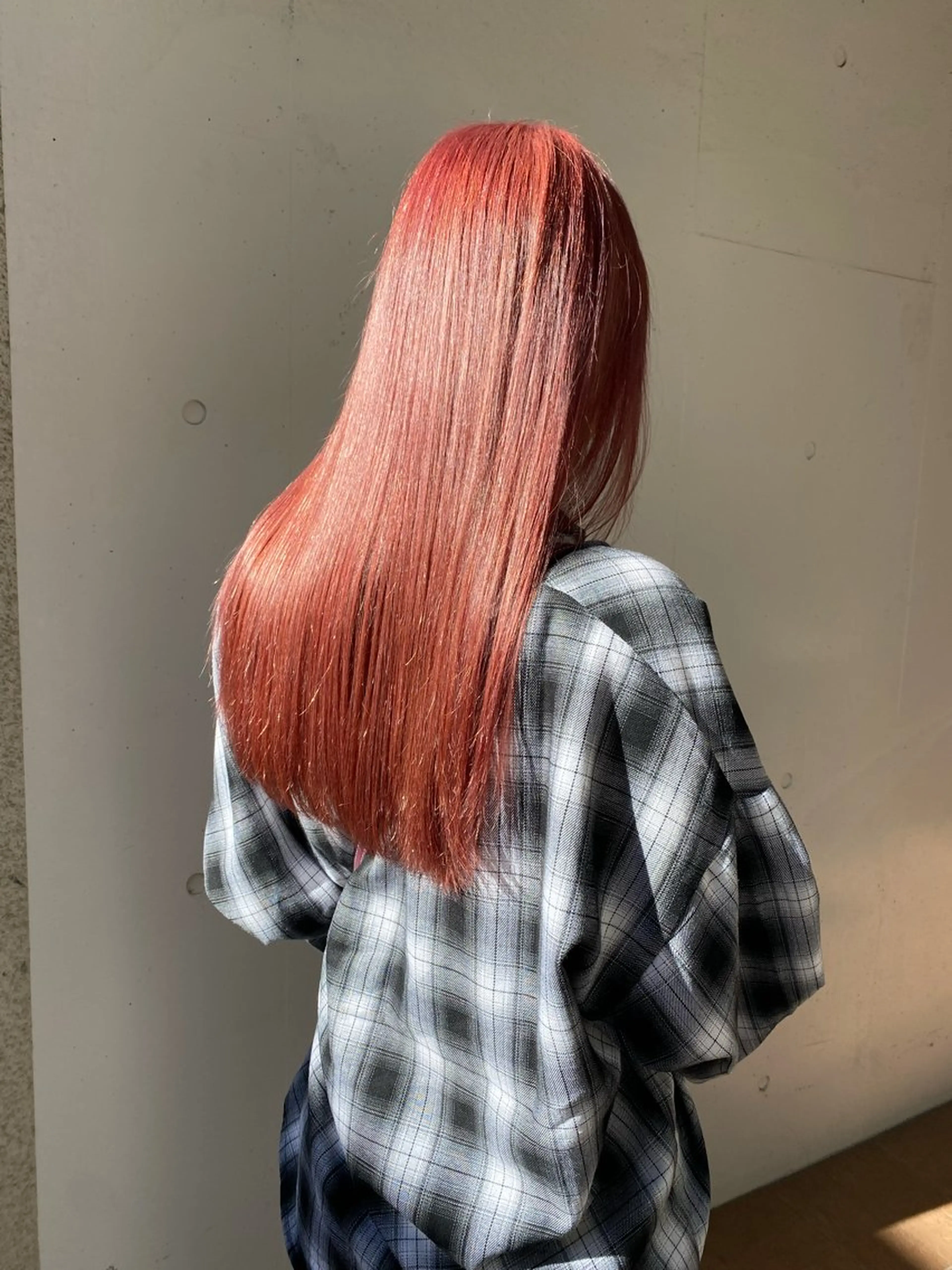 ロング カラー ブリーチ ケアカラー ピンクカラー ヘアカラー トリートメント レイヤーカット🪽 MARINA🦩のヘアスタイル