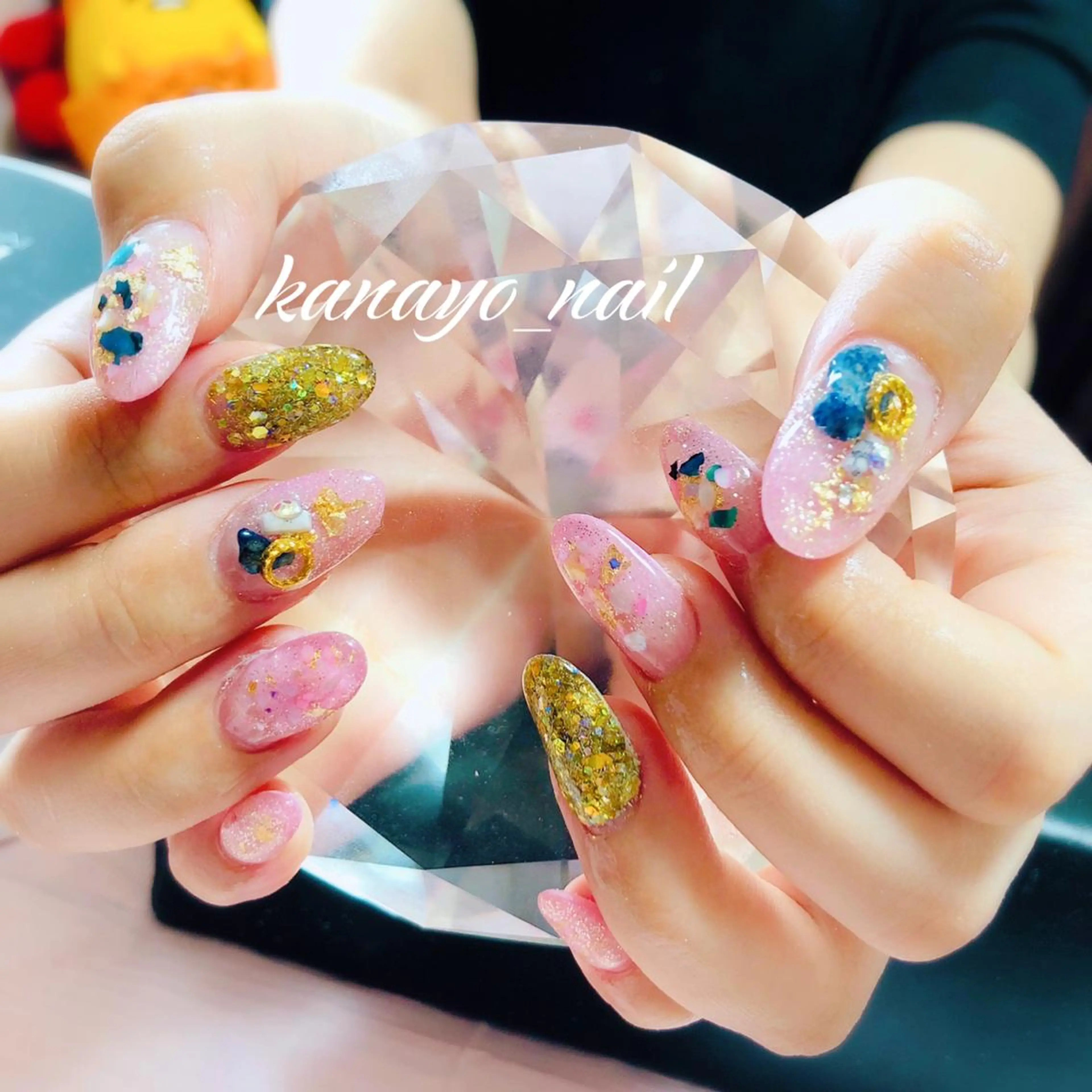 ロング ネイル 居田 袈奈代のネイルデザイン