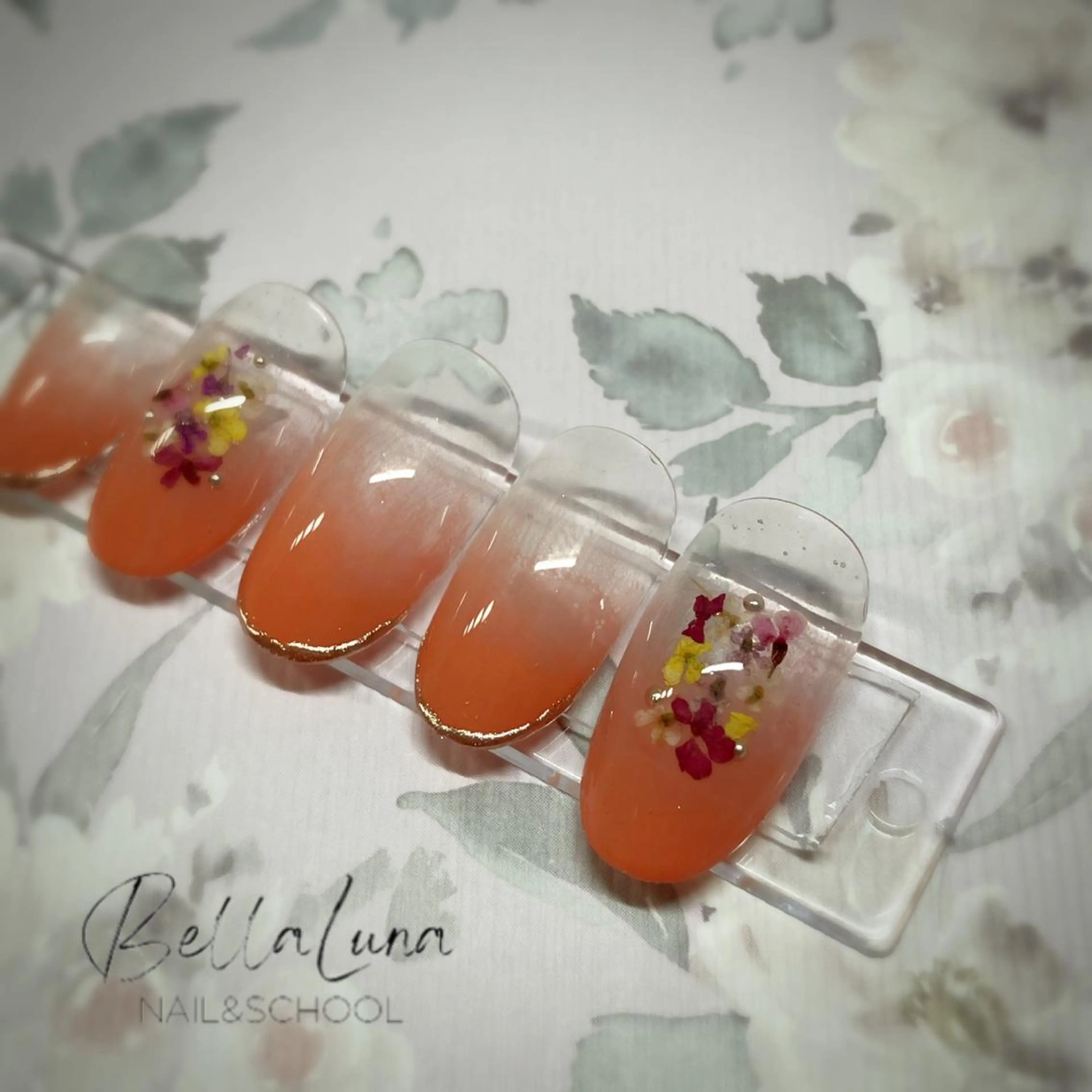 ネイル BellaLuna NAILのネイルデザイン