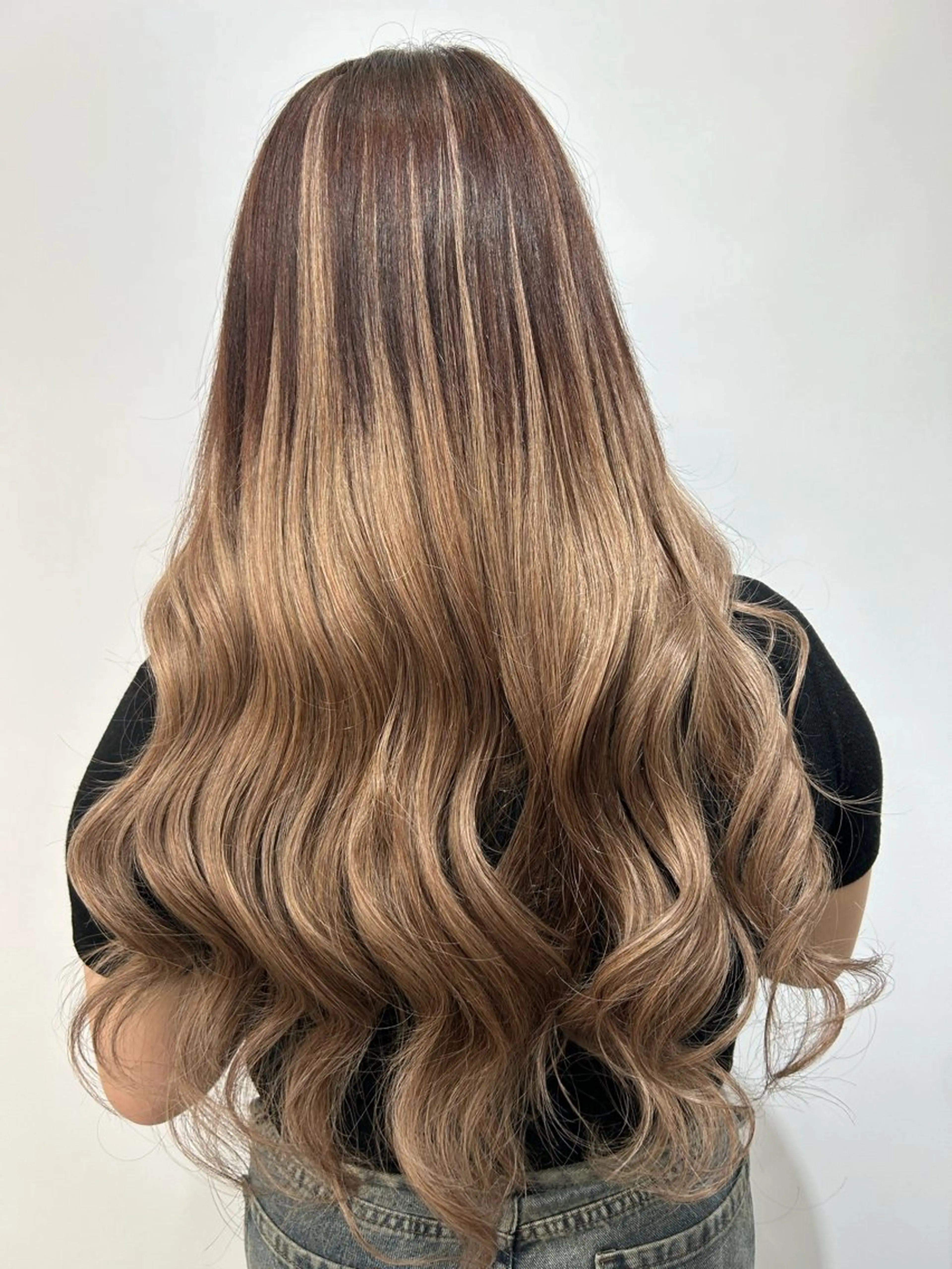 ロング カラー ヘアアレンジ シールエクステ バレイヤージュ ブリーチ ハイライトカラー ハイトーンカラー カット ヘアカラー トリートメント エクステ ヘアセット レイヤー/エクステ alpha下妻のヘアスタイル