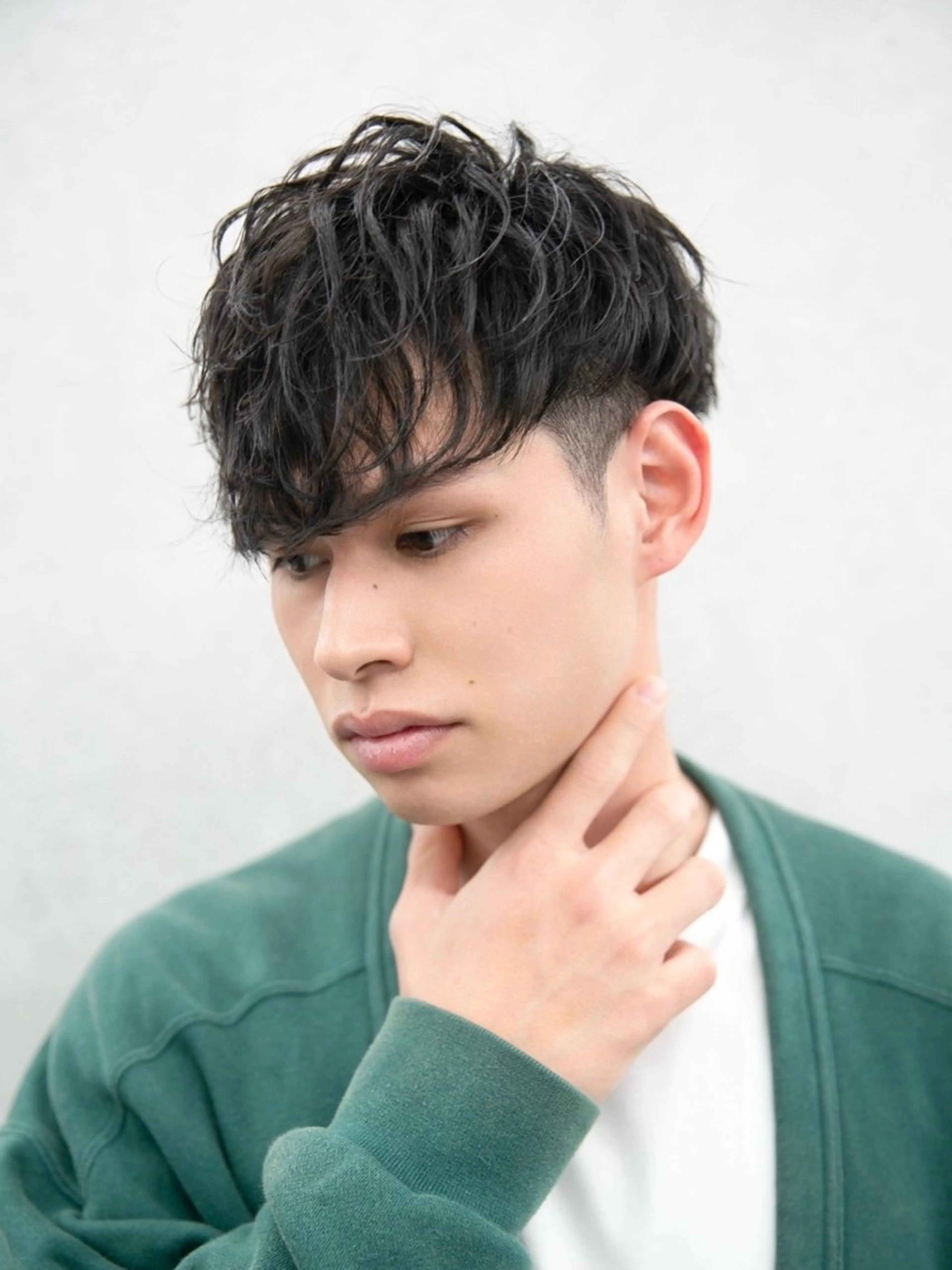 ショート カット パーマ ✨️センターパート/ 曲がる縮毛矯正✨️のヘアスタイル