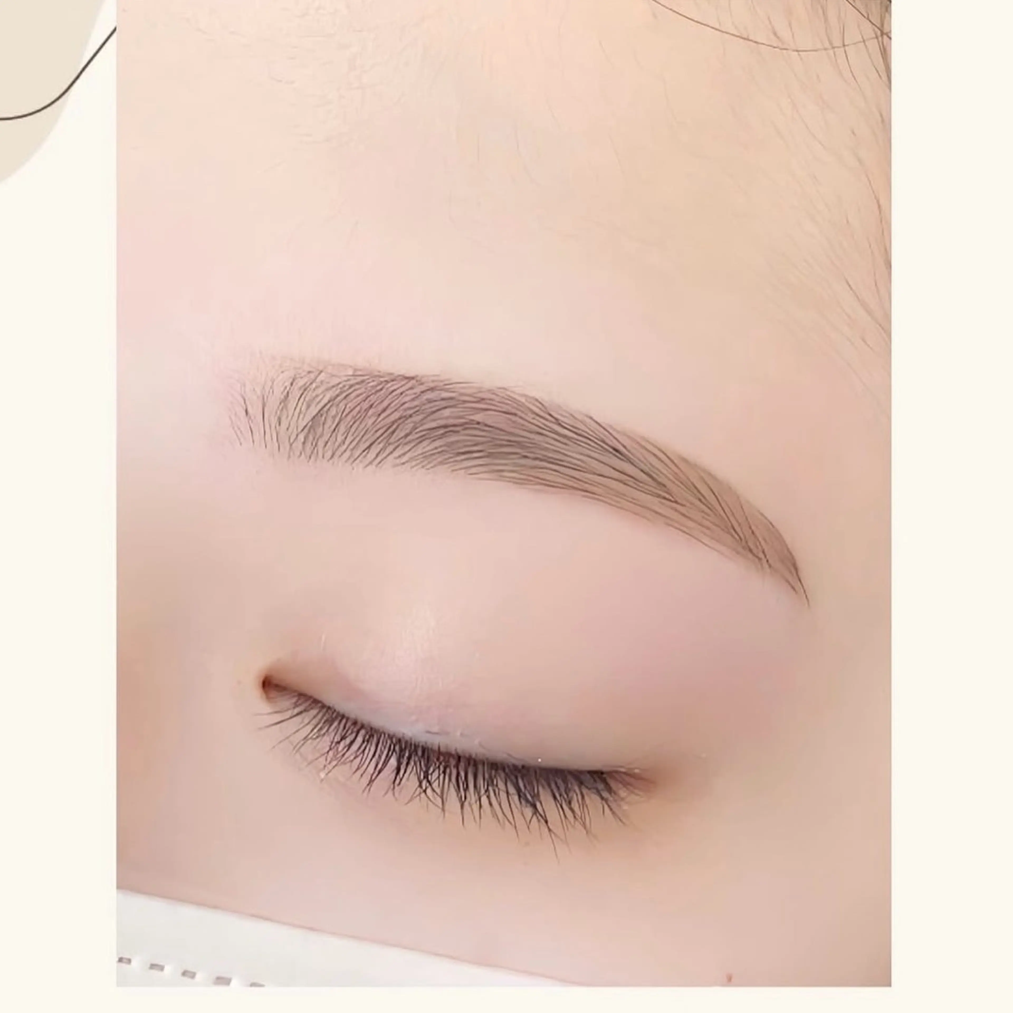 アイブロウスタイリング（ワックス脱毛）女性限定（！施術時間は90​〜​120分となります！）の写真