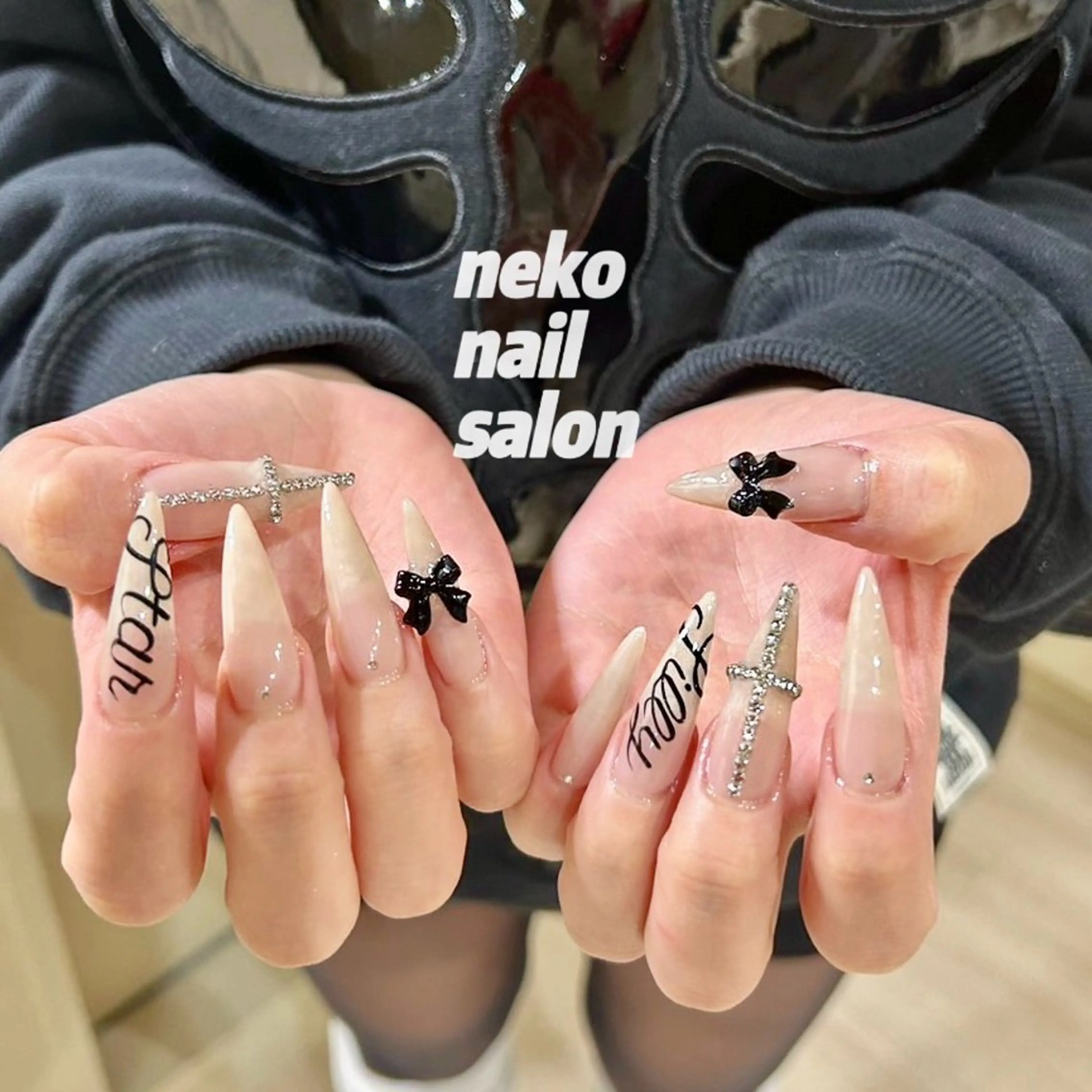 ネイル ガーリー ロングネイル ネイルチップ ハンドネイル neko nailのネイルデザイン