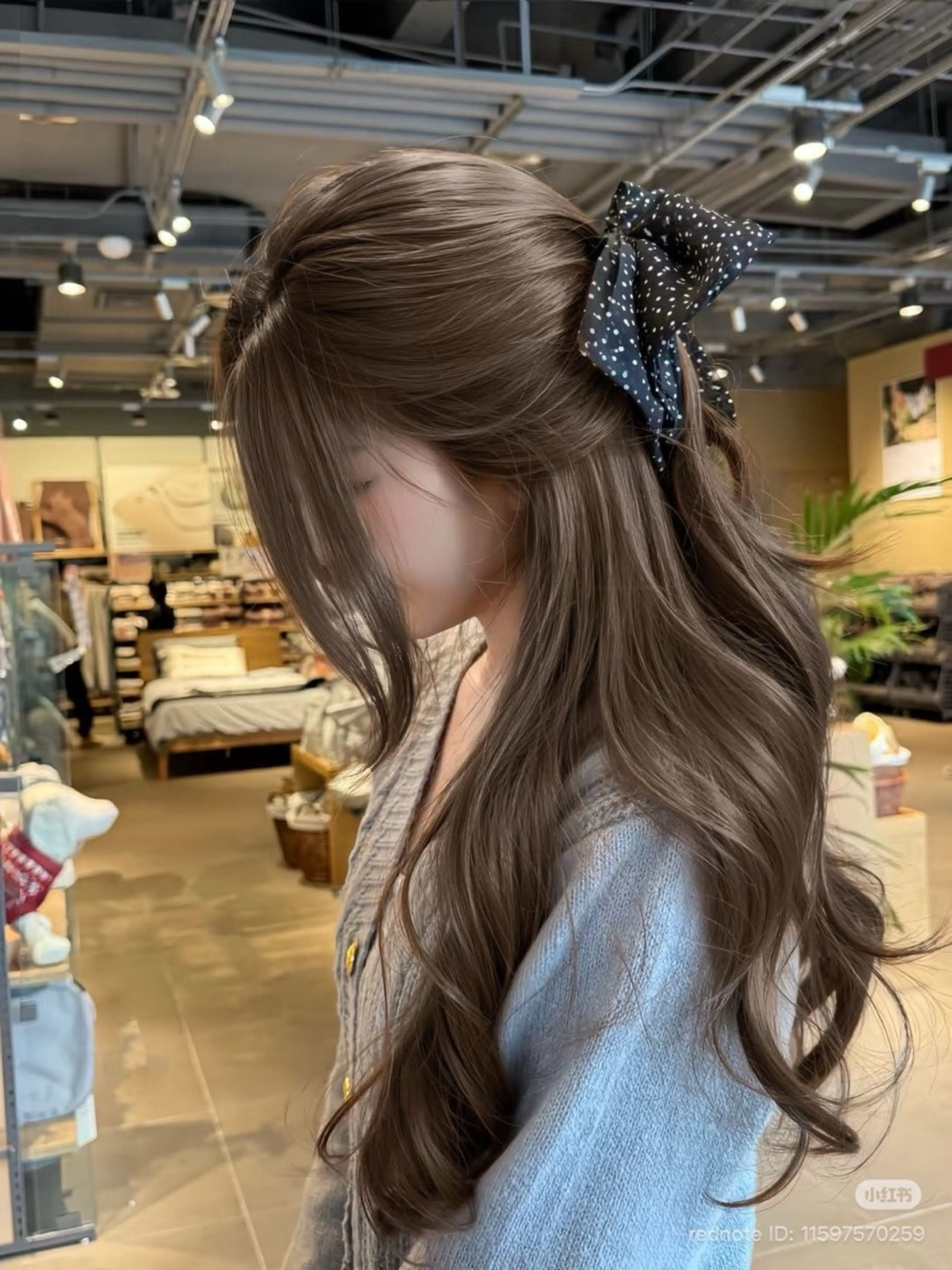 ロング カラー 透明感カラー グレージュ/あいのヘアスタイル