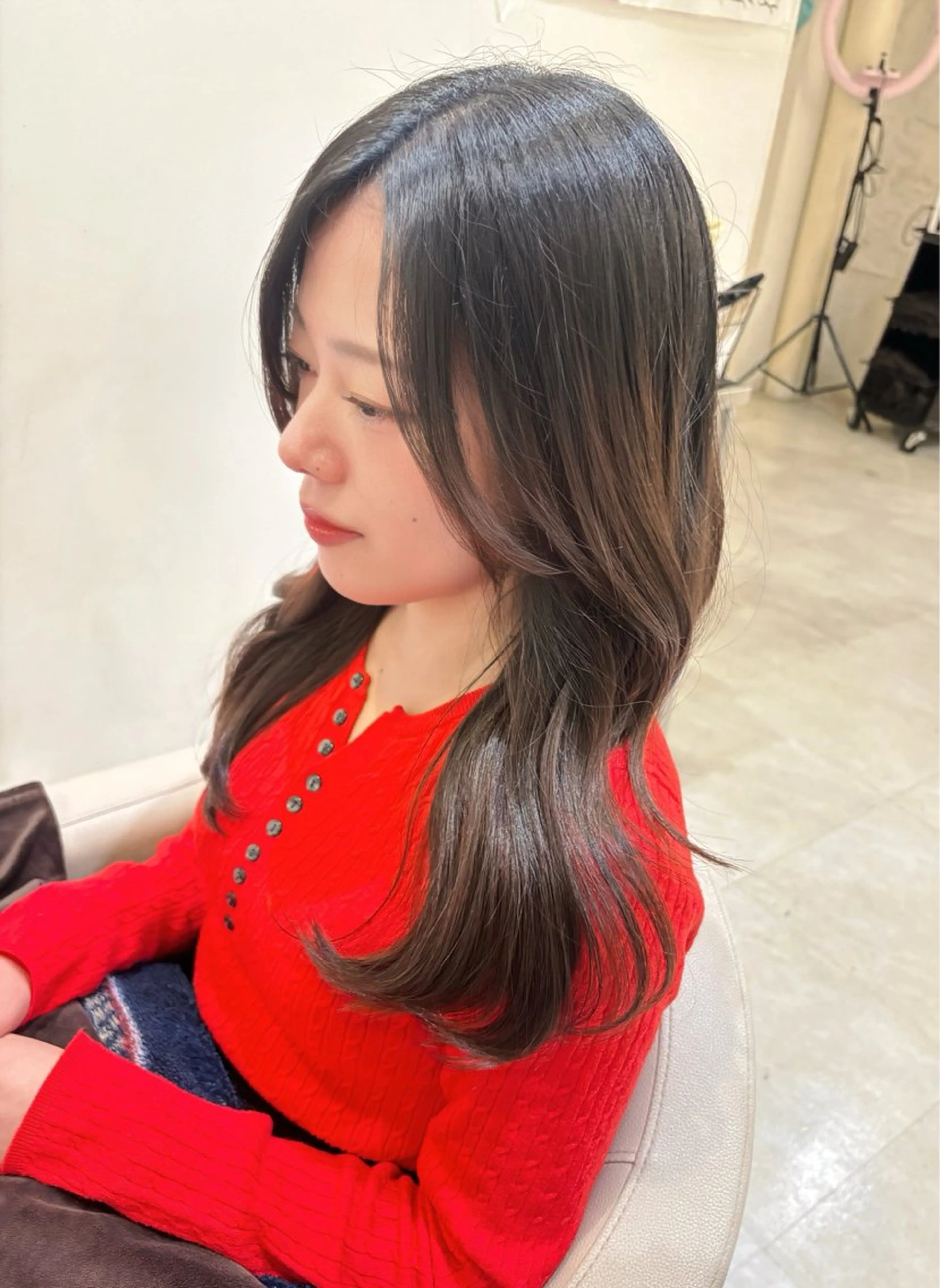 ロング トリートメント カット ヘアカラー トリートメント 朝尾 愛花のヘアスタイル