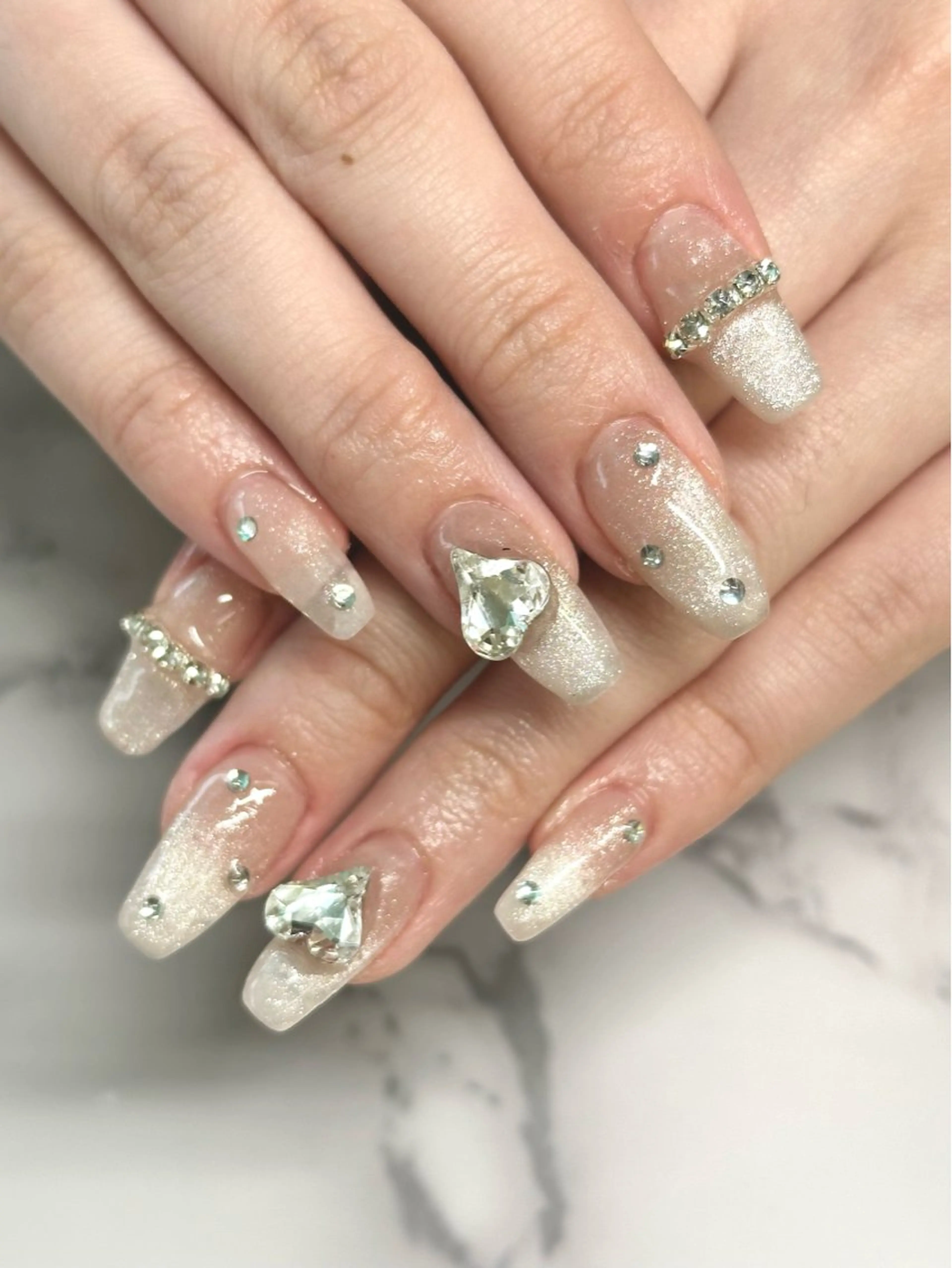 ネイル ハンドネイル salon iris 🦋北広島市大曲のネイルデザイン