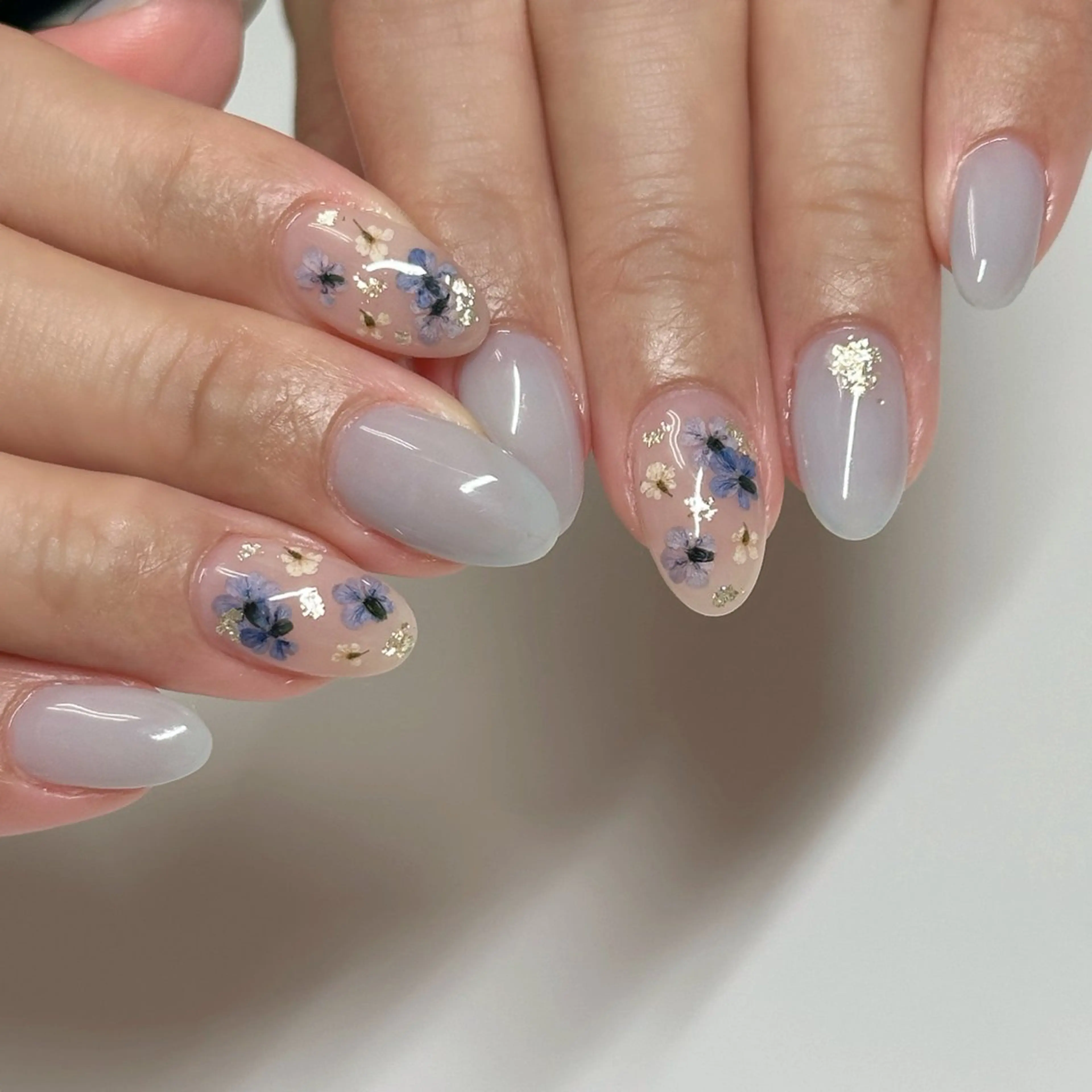 ネイル ブルー フラワーネイル シンプルネイル 春ネイル Faire MIKIのネイルデザイン