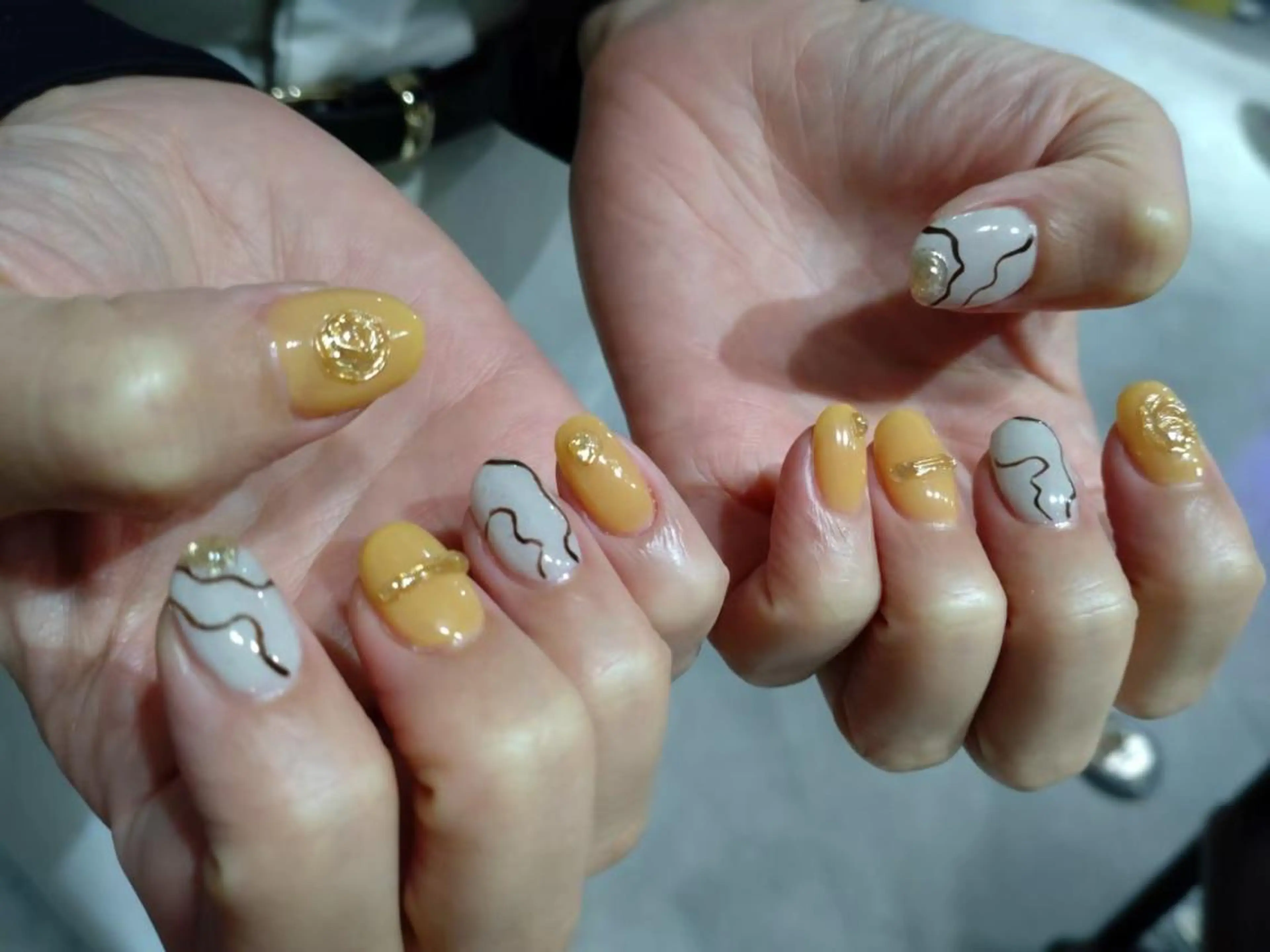 ネイル 🪐富島彩夏 /海外nail🪐のネイルデザイン