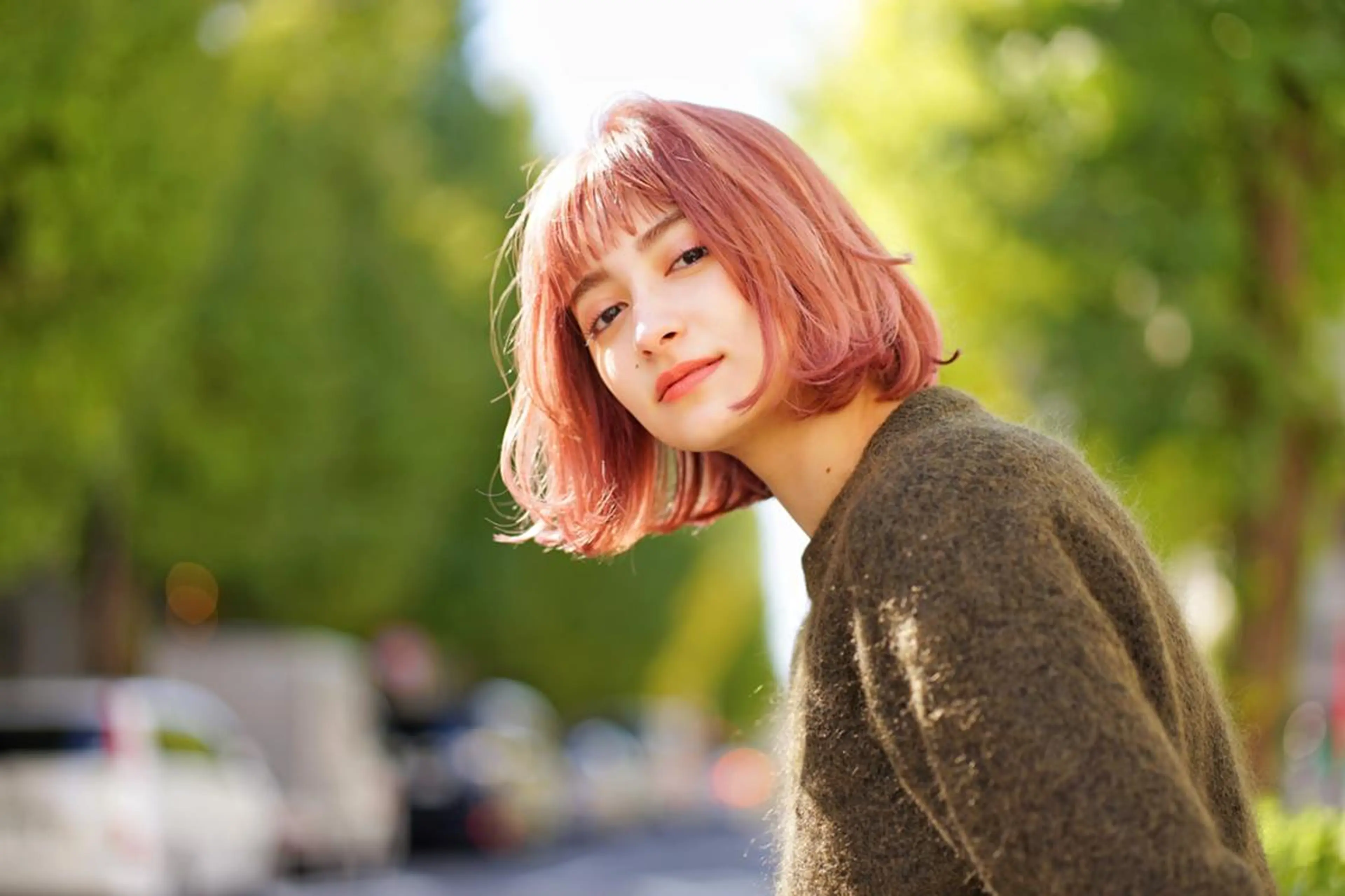 ミディアム パーマ カラー 切りっぱなしボブ デザインカラー イルミナカラー ボブ カット ヘアカラー N° +aero 横浜のヘアスタイル