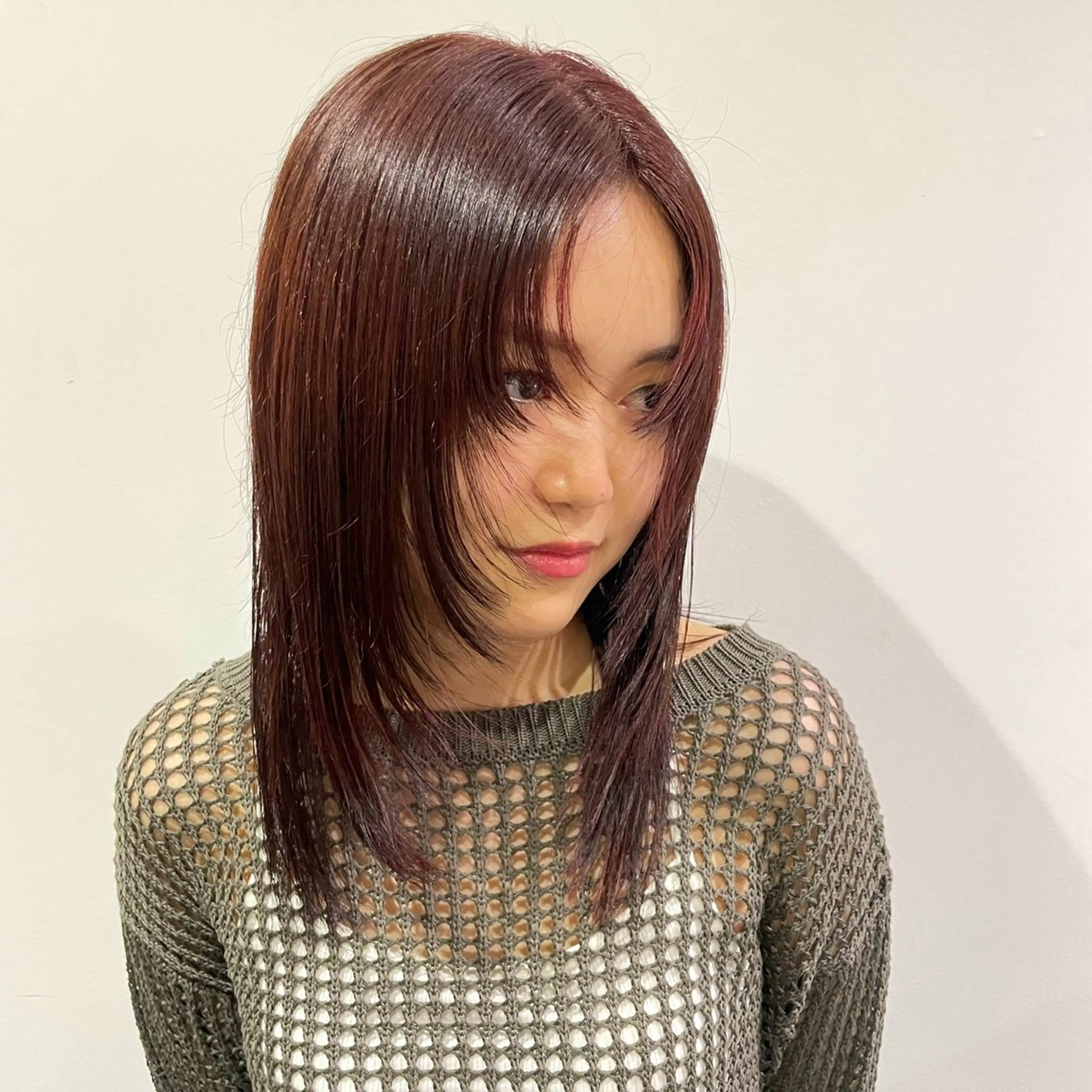 セミロング トリートメント 栄/レイヤーカット/ ベージュカラー/モモのヘアスタイル