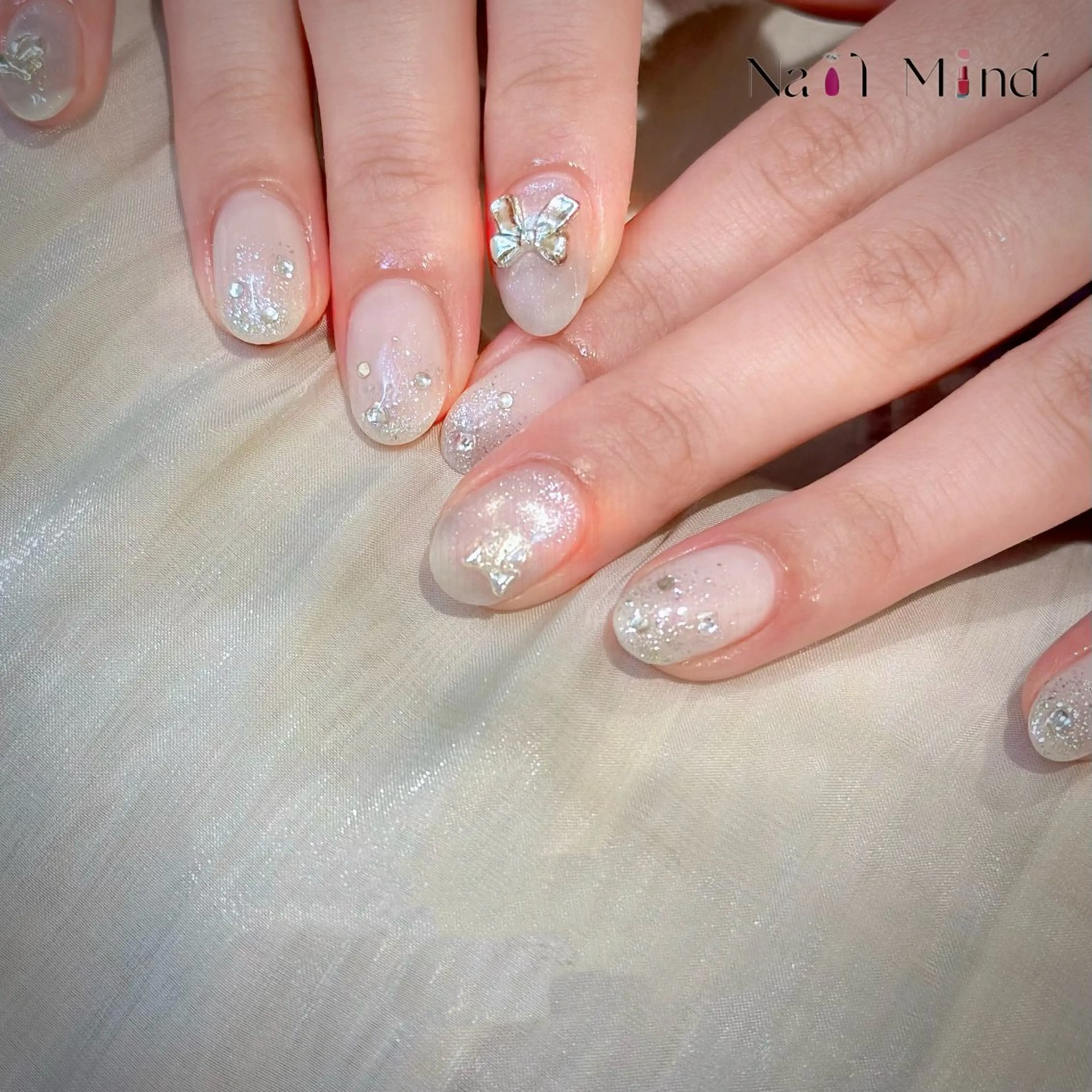 ネイル キラキラネイル ハンドネイル Nail Mind (NaONail）のネイルデザイン