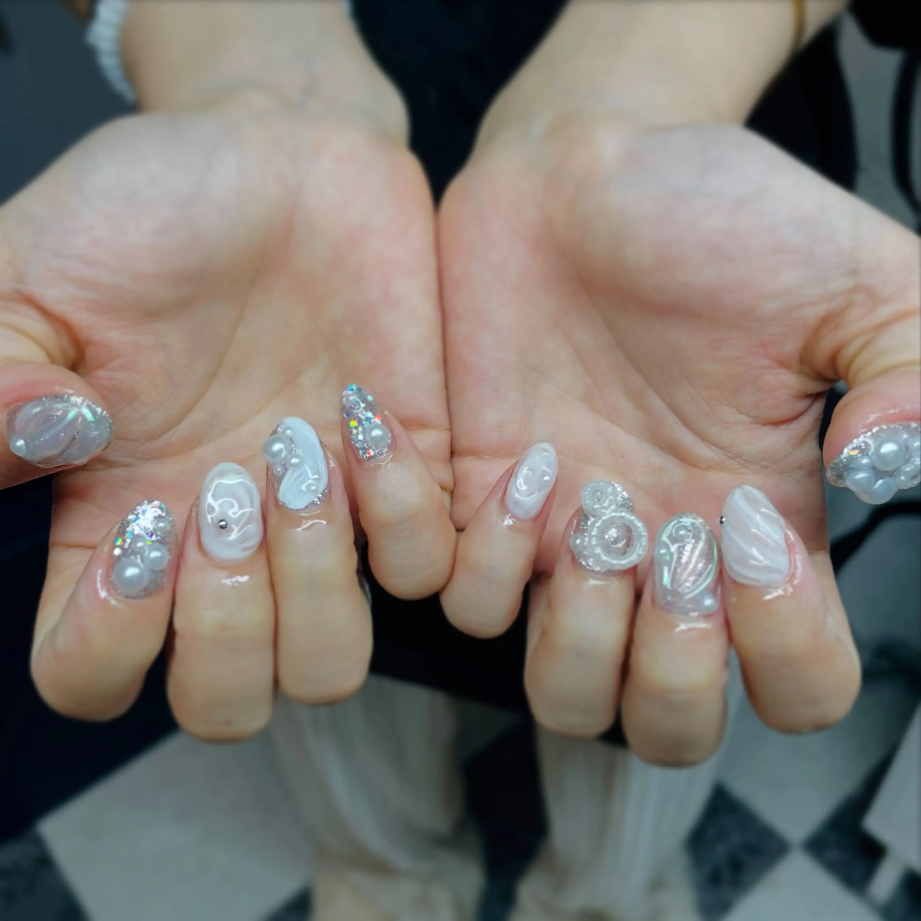 ネイル ニュアンスネイル シンプルネイル ホワイト ハンドネイル posa nail モエミのネイルデザイン