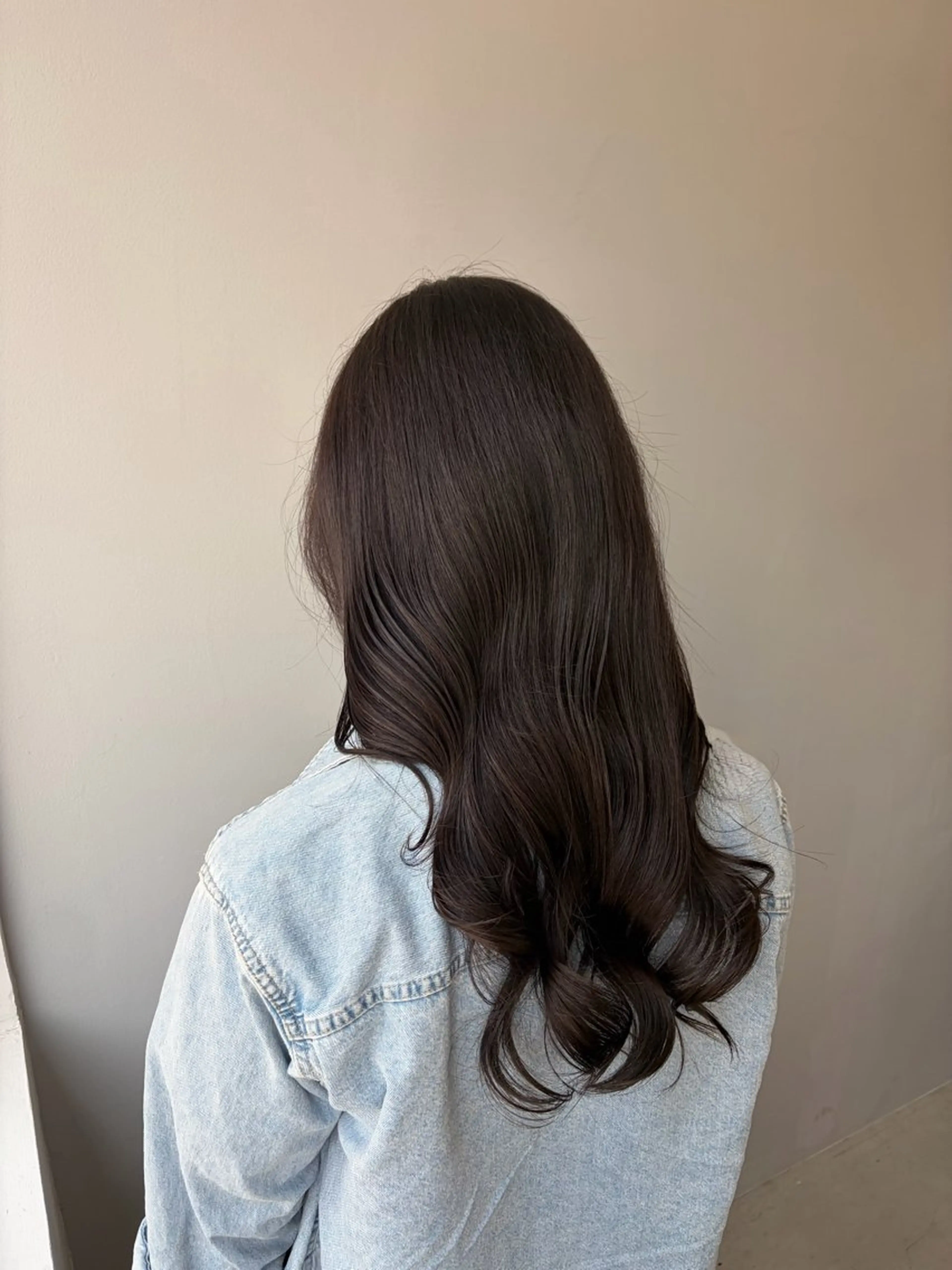 カラー 山根 明紗のヘアスタイル