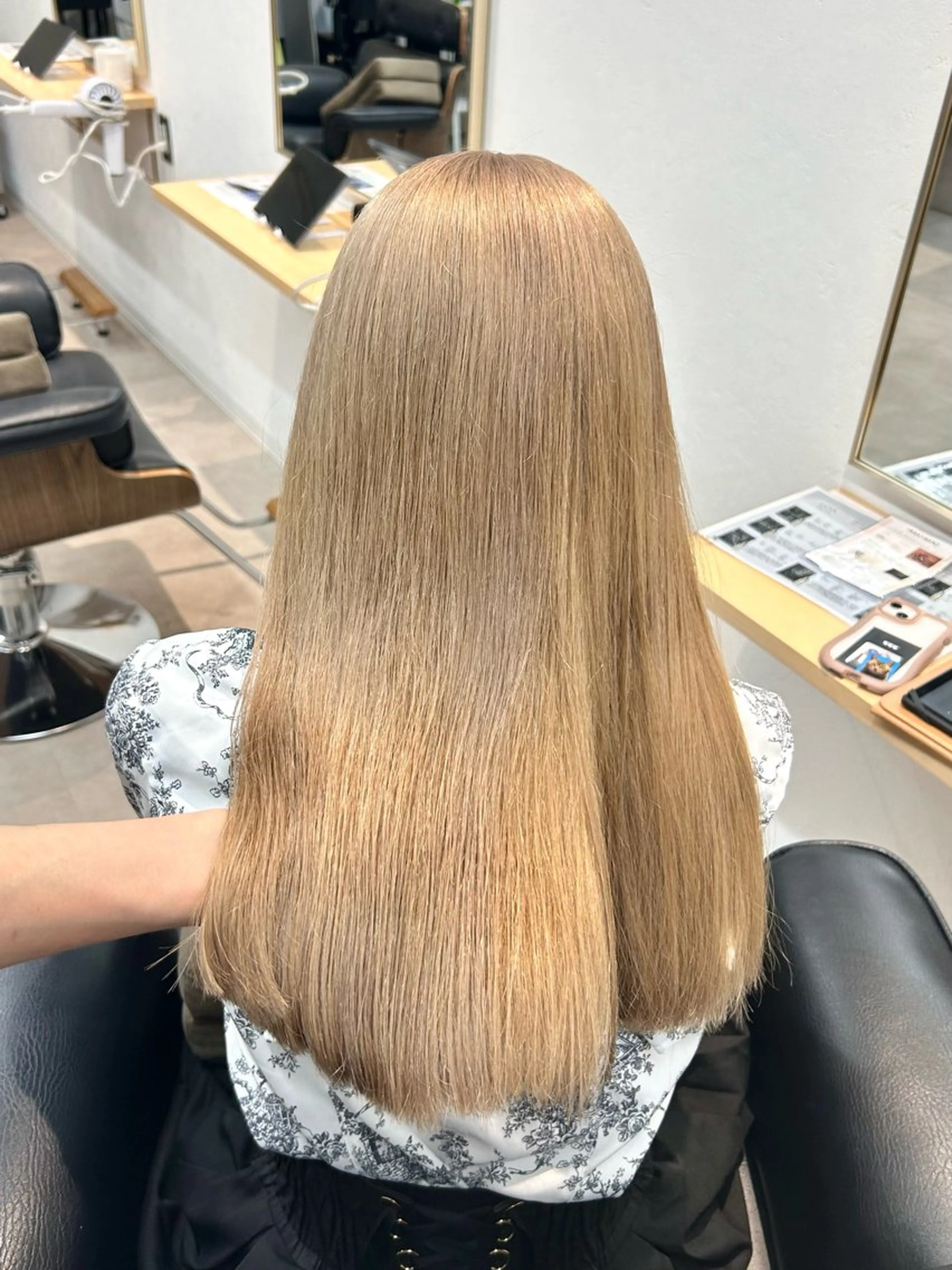 ロング カラー カット ヘアカラー トリートメント 艶カラー/レイヤー/ ハイトーン/まなみのヘアスタイル