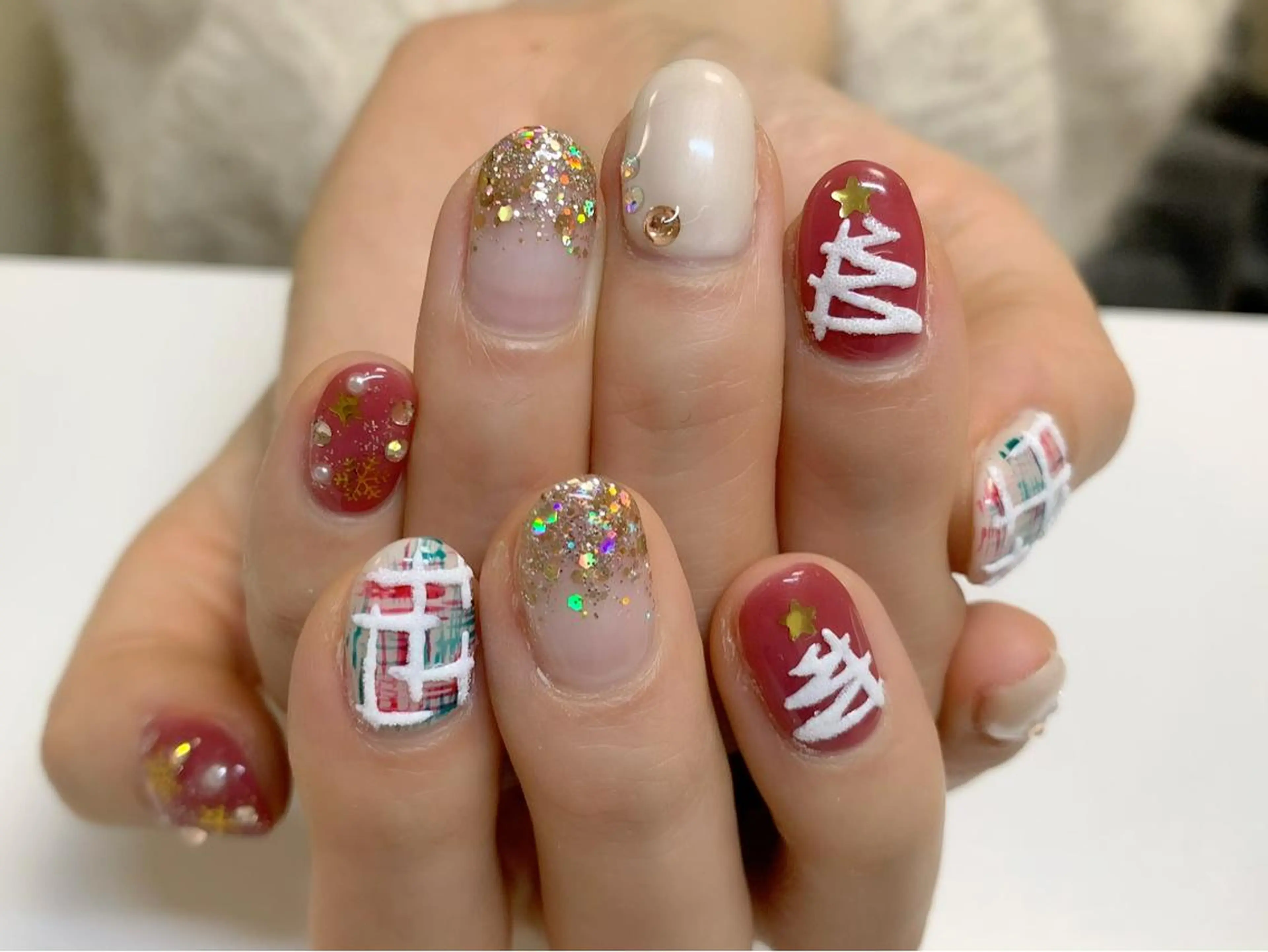 ネイル 冬ネイル クリスマス ハンドネイル Viva Joieのネイルデザイン