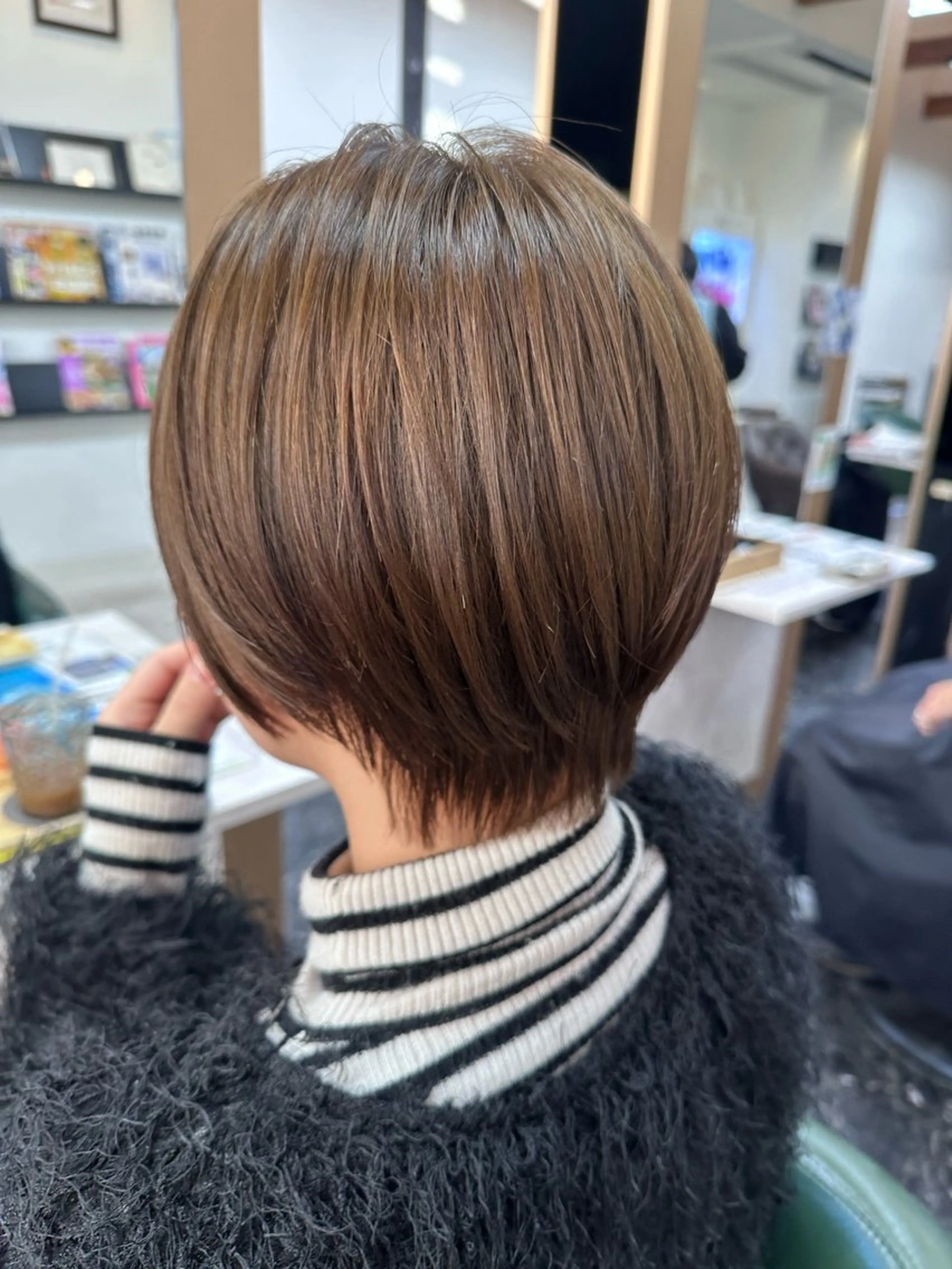 ショート カラー Lantana 未南海のヘアスタイル