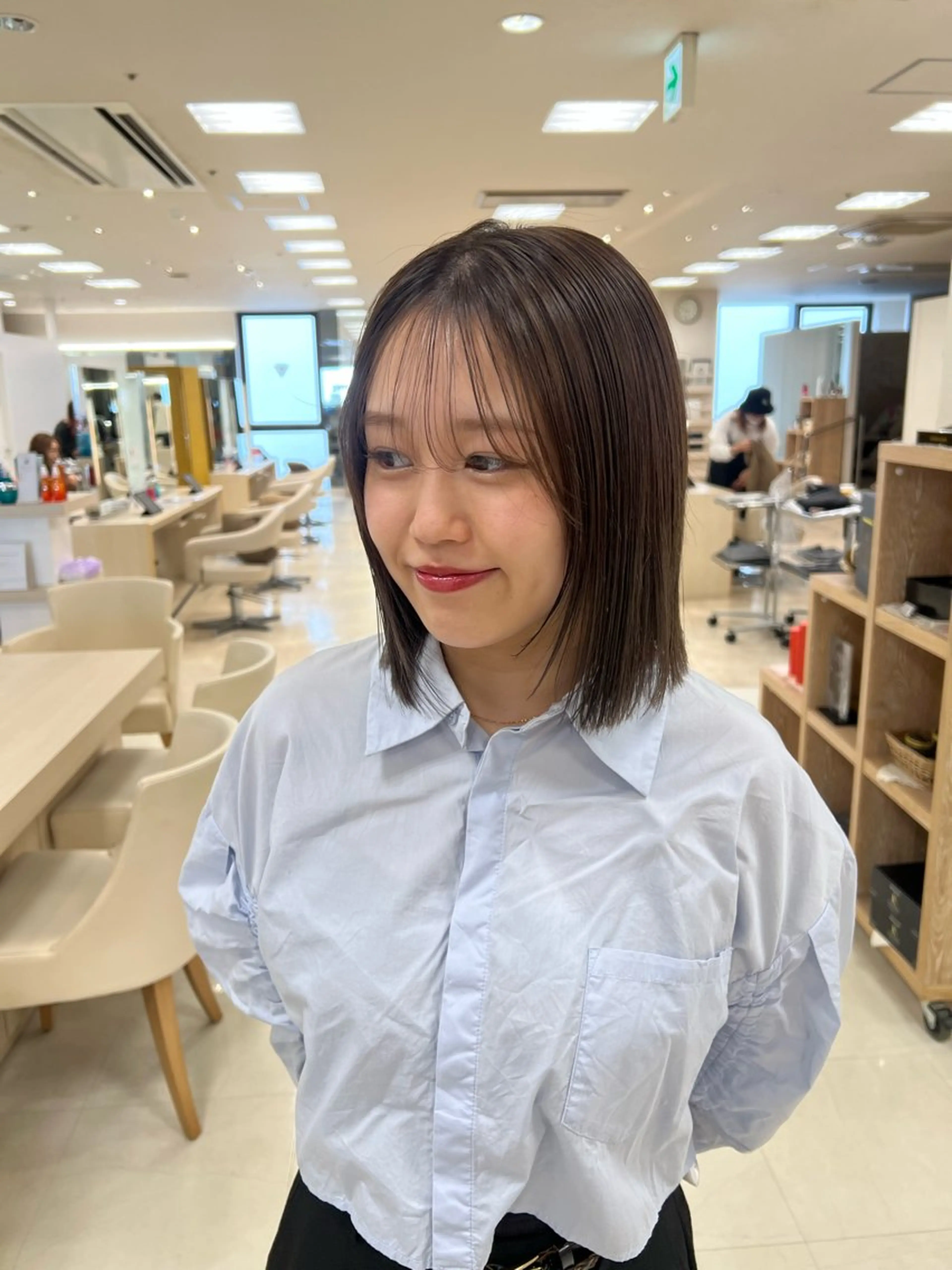 ミディアム カット ヘアカラー トリートメント ヘッドスパ ヘアセット ハイトーン/ウルフ /レイヤー/坂野幸伸のヘアスタイル