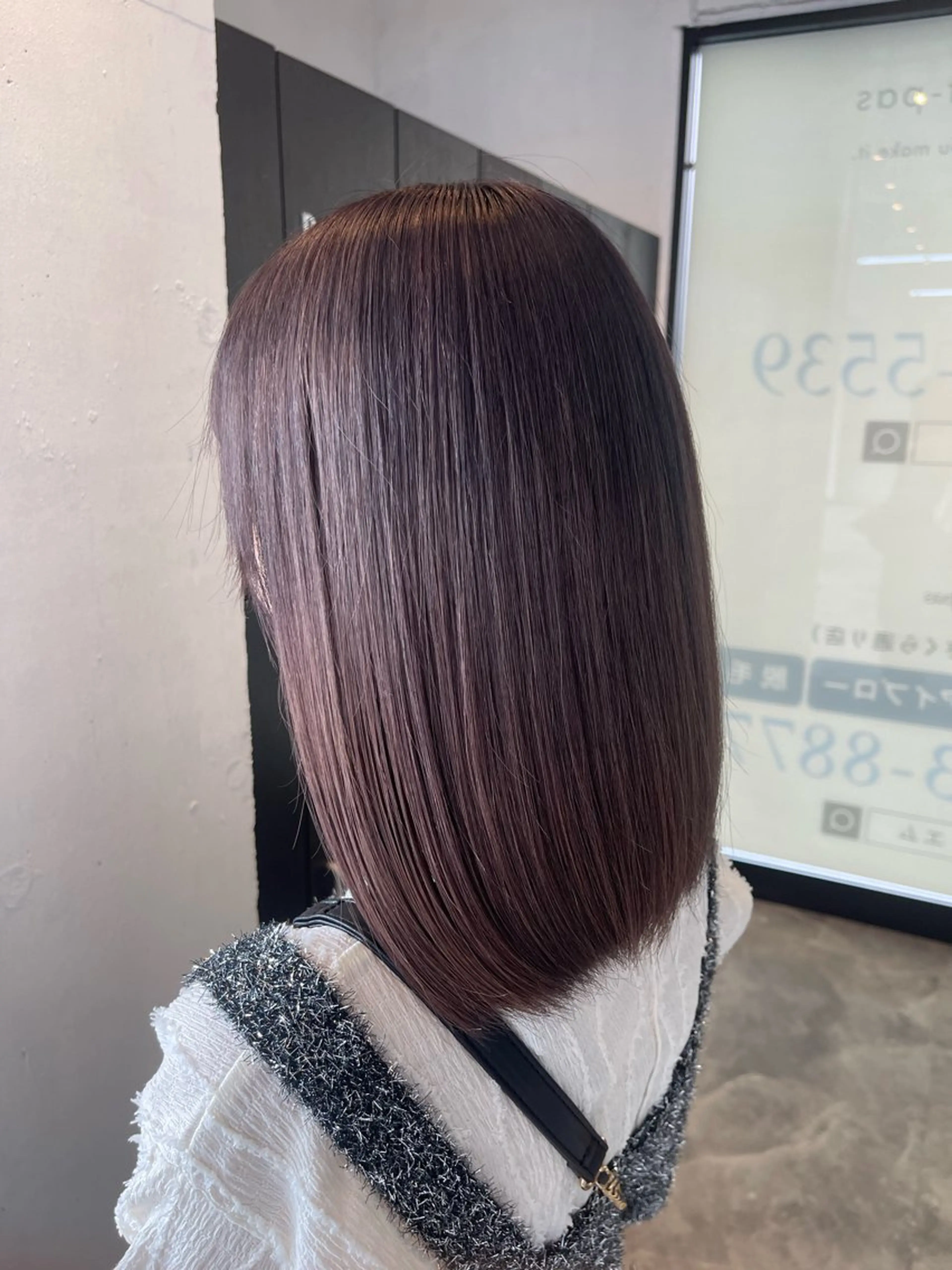 ミディアム ヘアカラー 縮毛矯正🐼暖色 根本侑季のヘアスタイル