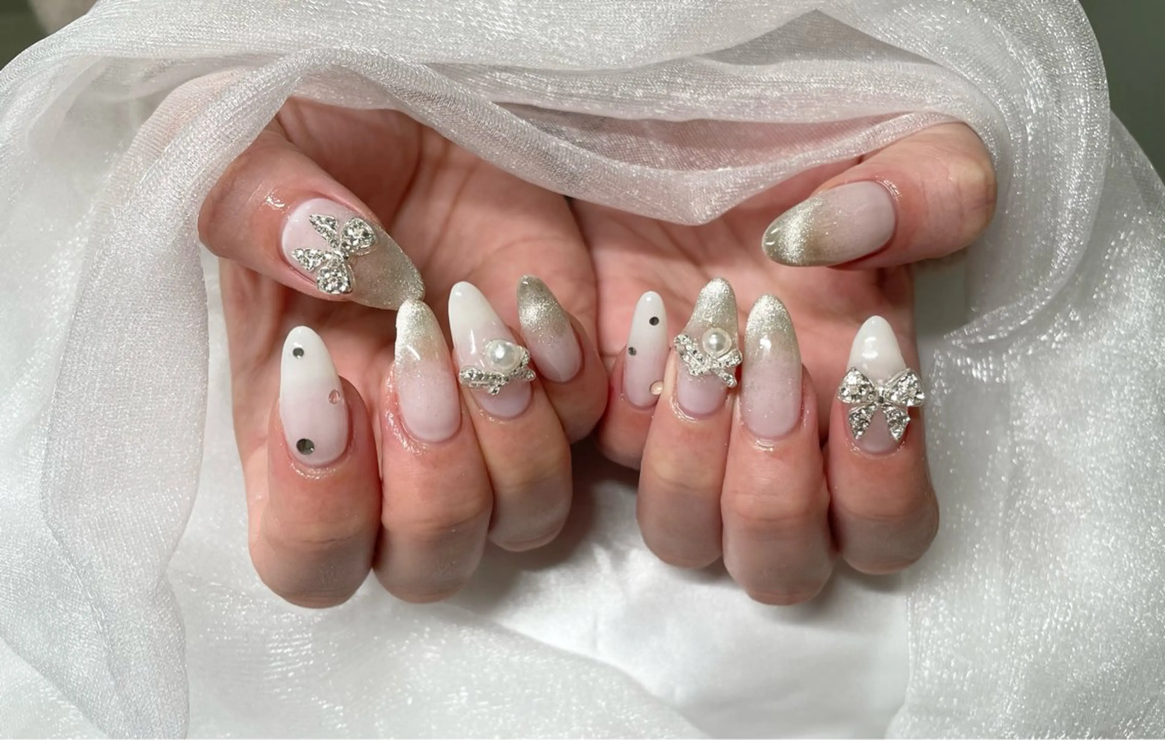 ネイル ハンドネイル Roi〈ロワ〉 Minakoのネイルデザイン