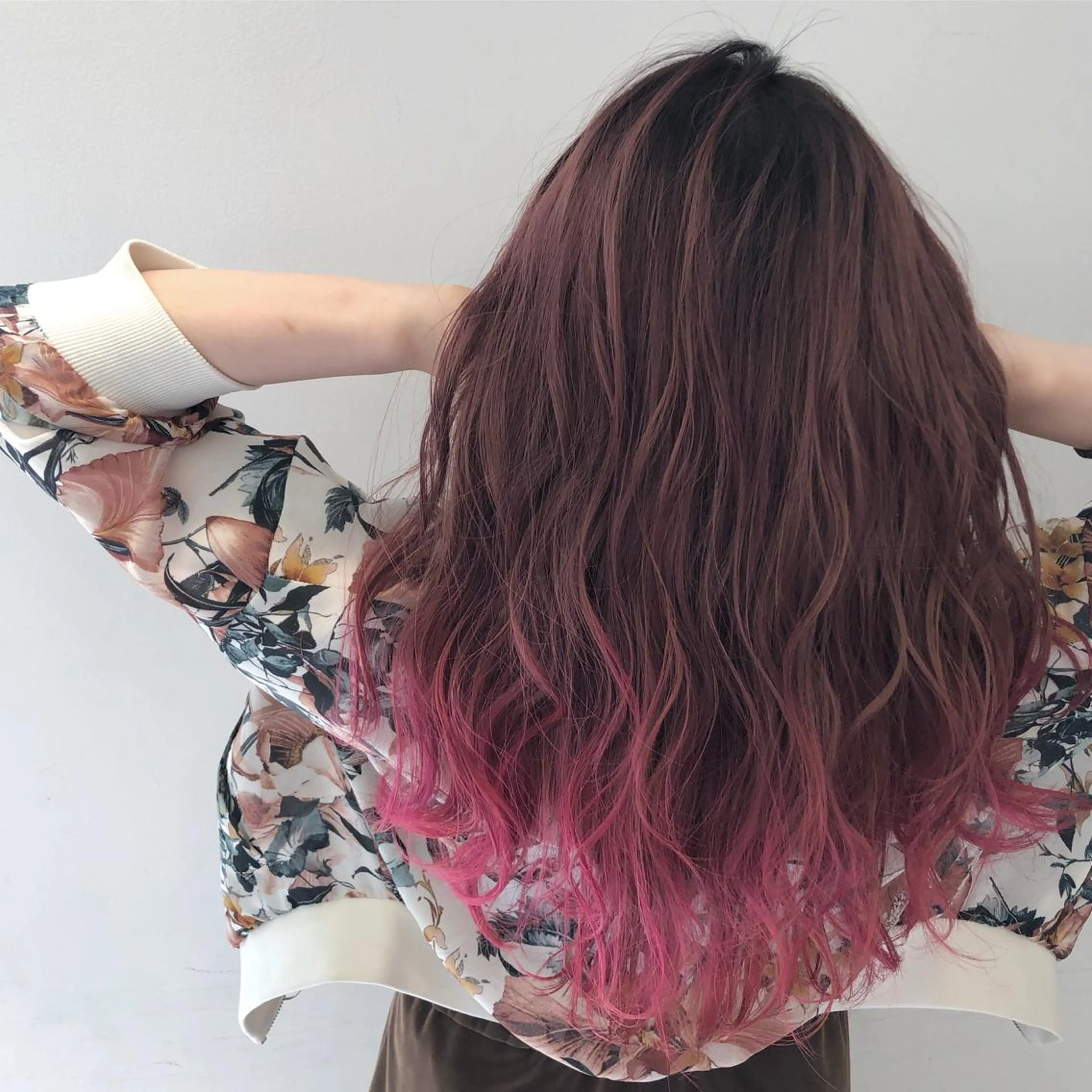 ロング カラー 渡邊 唯のヘアスタイル