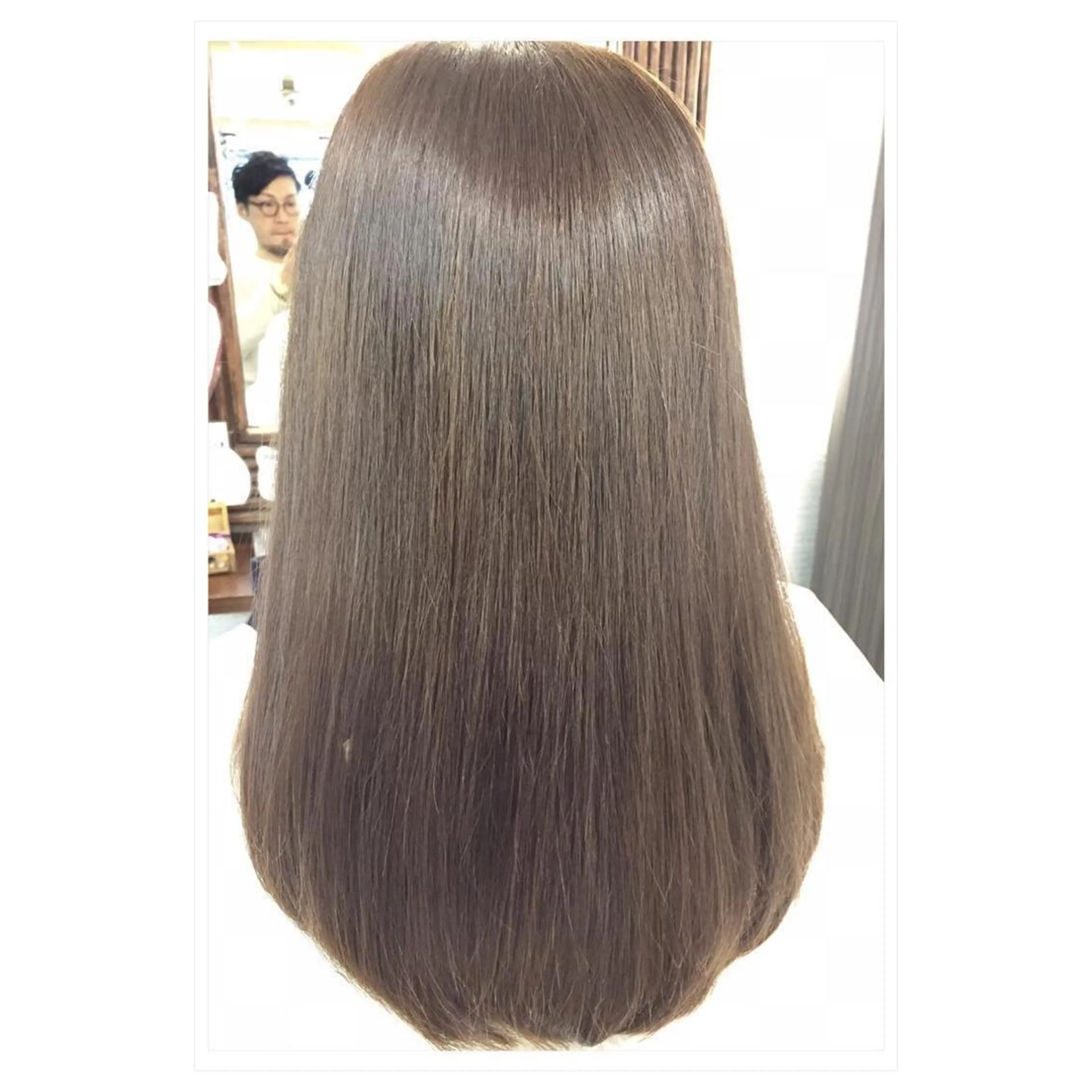 セミロング カラー アッシュ ベージュカラー グレージュ 外国人風カラー ヘアカラー トリートメント パーソナルカラー診断 できます　木曽　主博のヘアスタイル