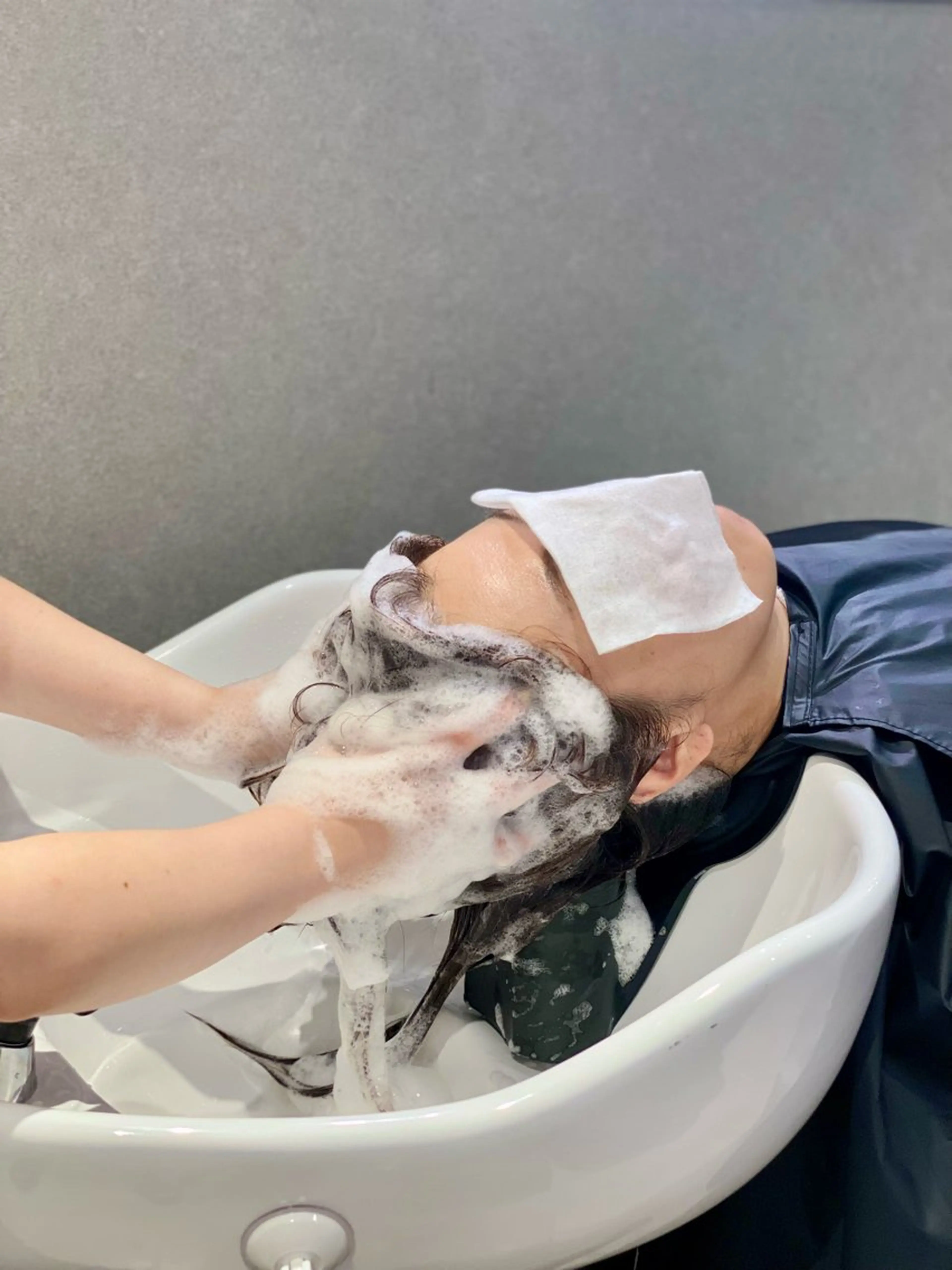 LOVESTOIKE 井上つぐみ/透明感のヘアスタイル