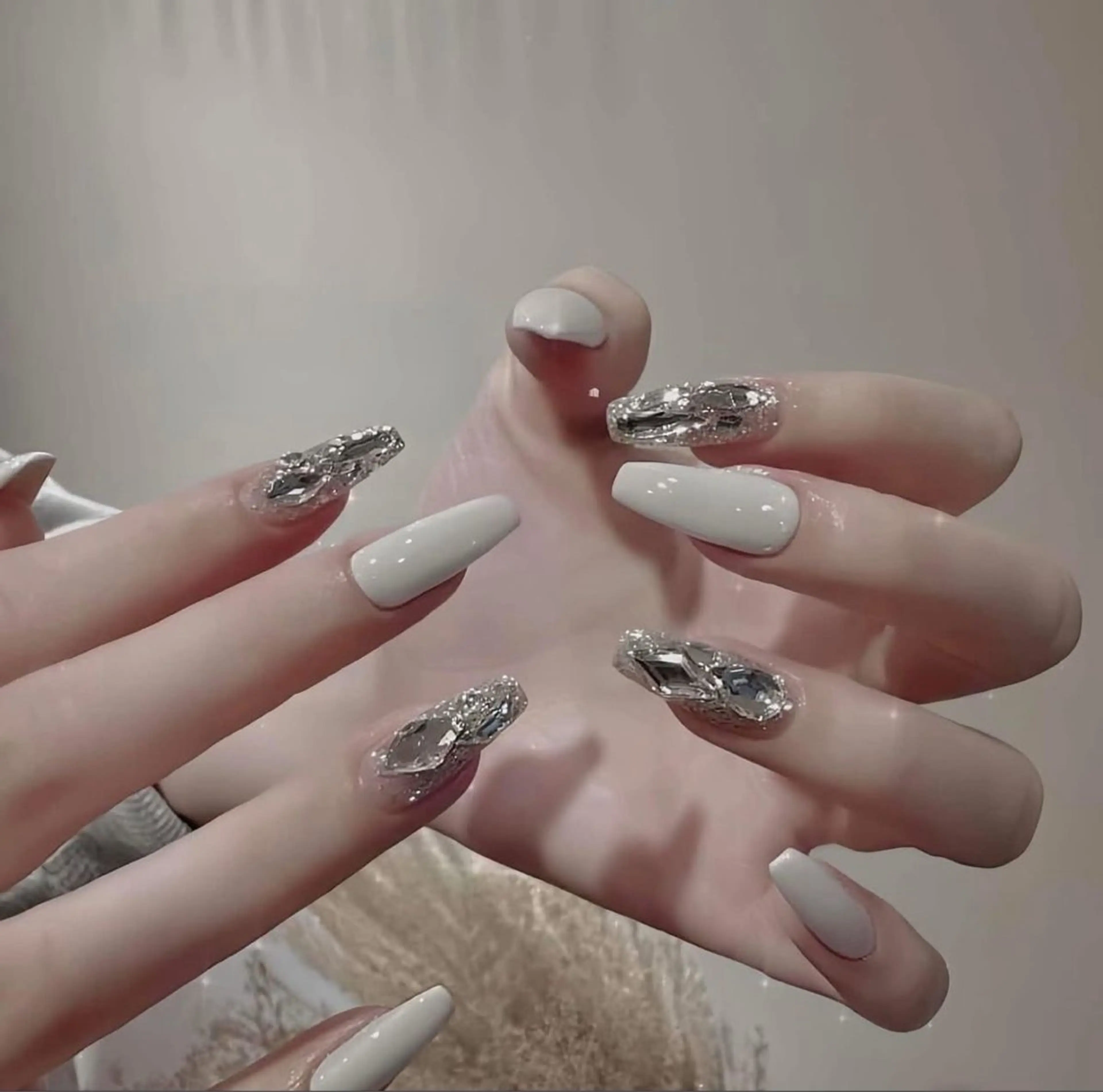 ロング T&D NailSalonのネイルデザイン
