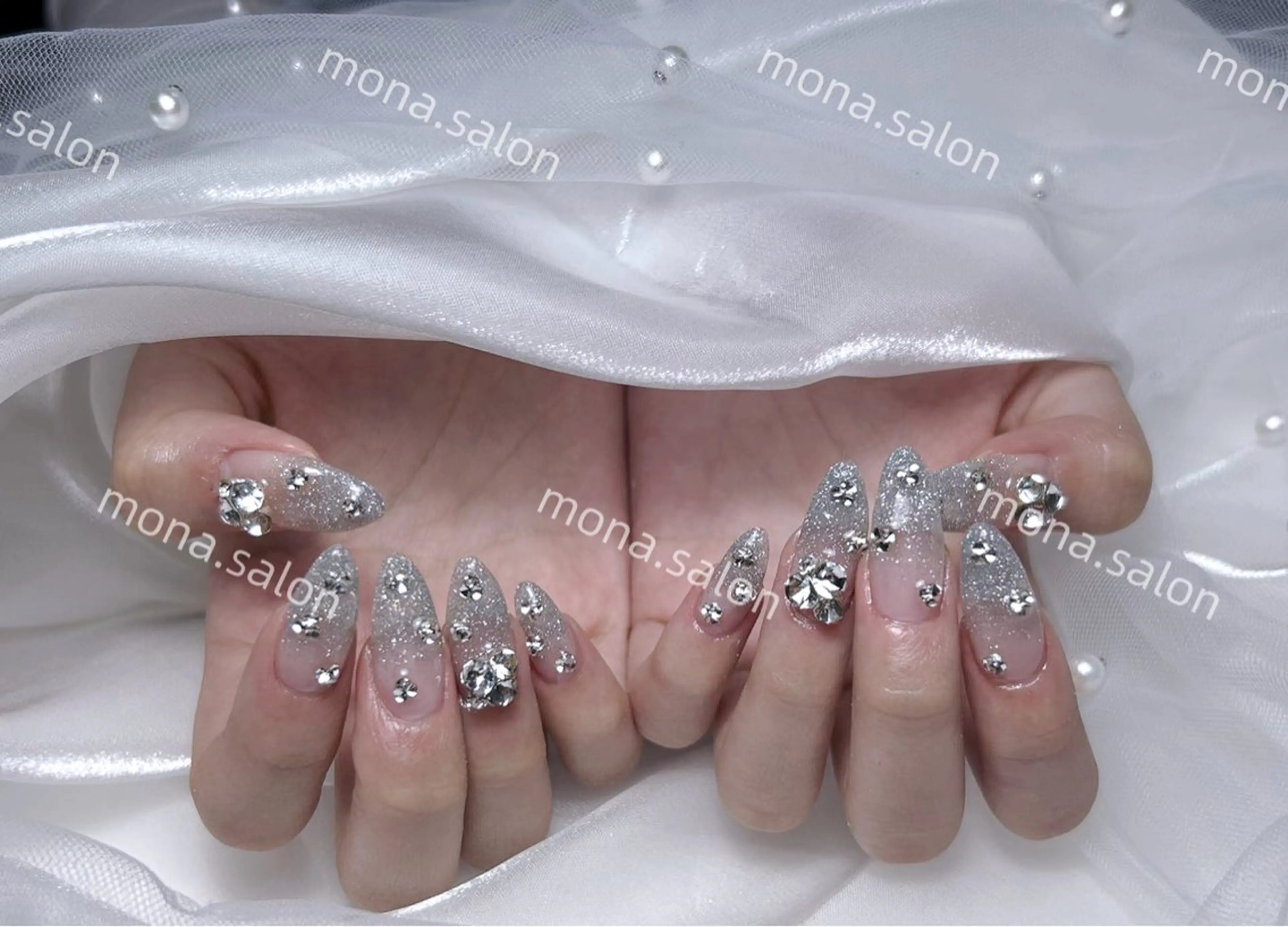 ネイル ハンドネイル Mona【パラジェル ・長さ出し専門店】のネイルデザイン