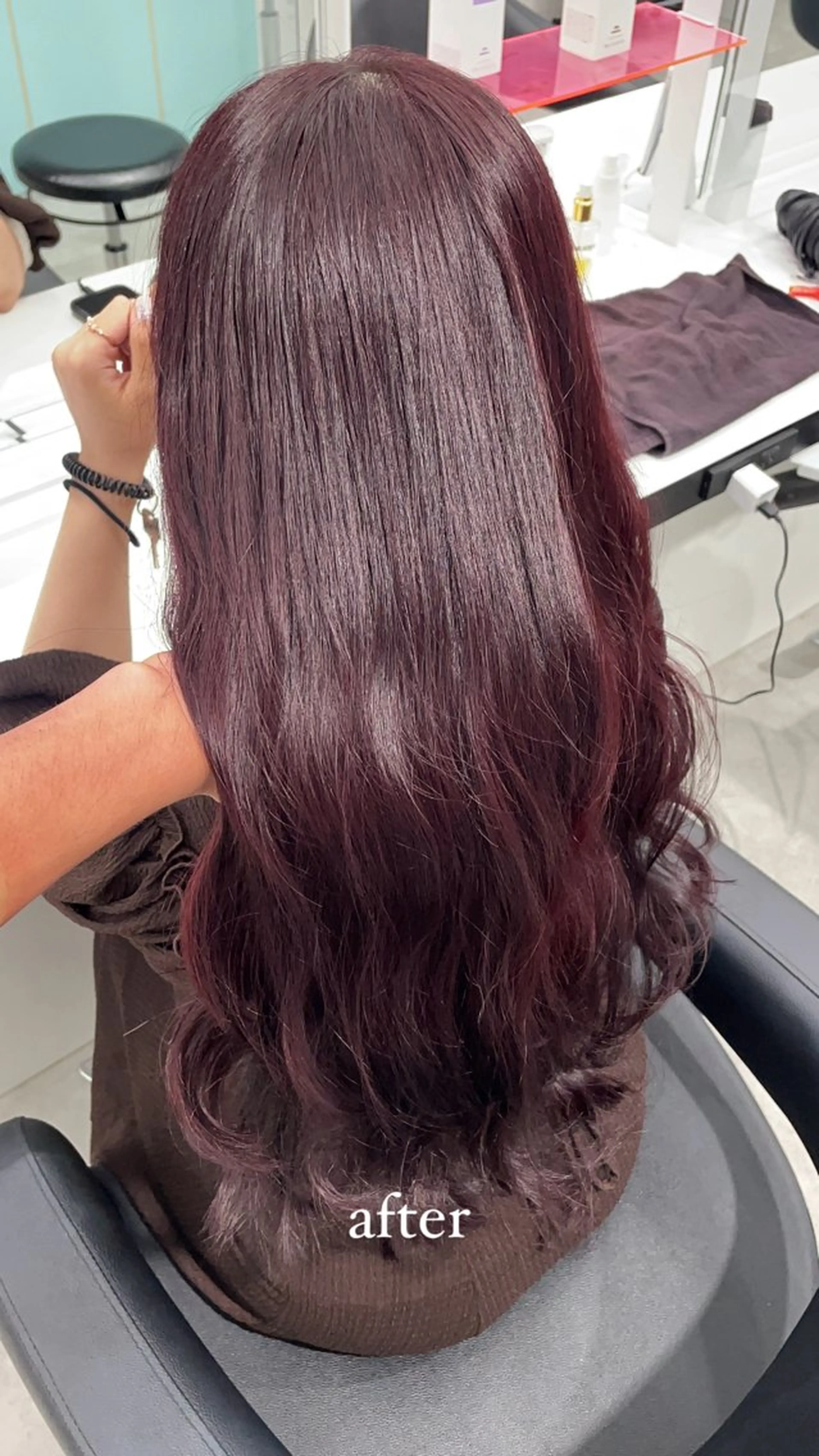 ロング カラー 履歴修正屋さん／ ブロンド／ホワイトのヘアスタイル