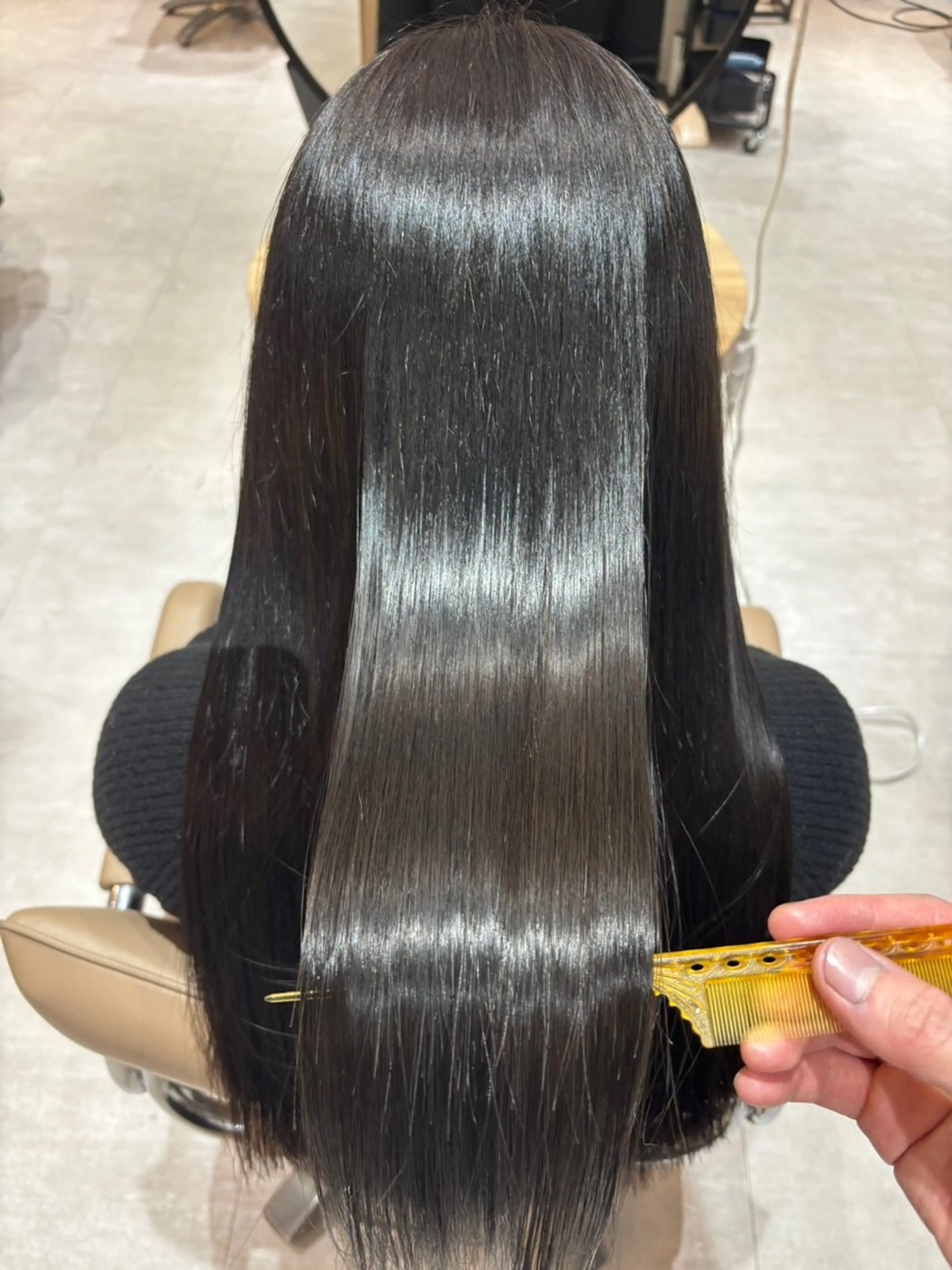 髪質改善inケアカラー+韓国風ヘアカット+3Stepトリートメントの写真