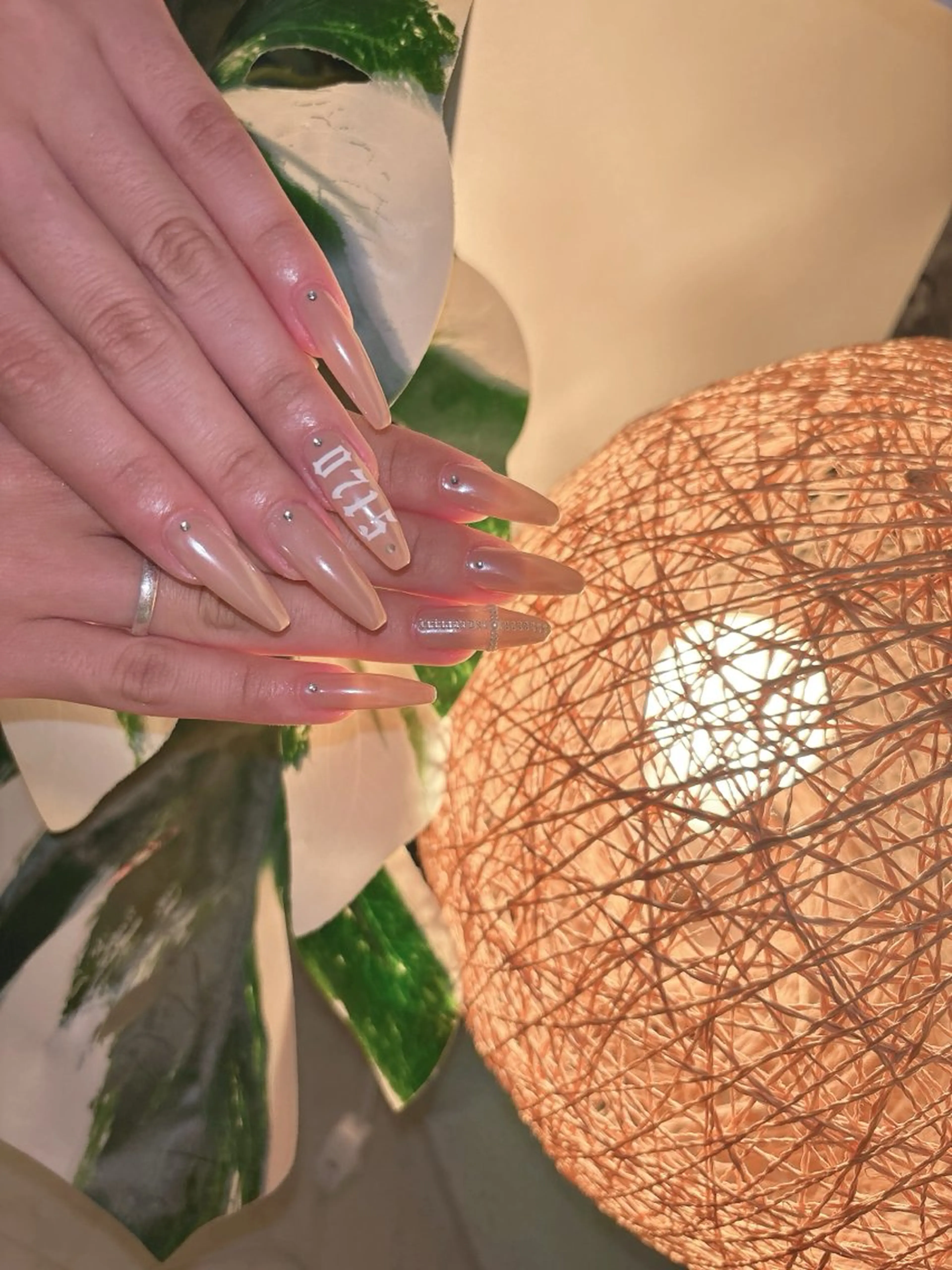 ネイル ハンドネイル Natsumi _RIRANのネイルデザイン