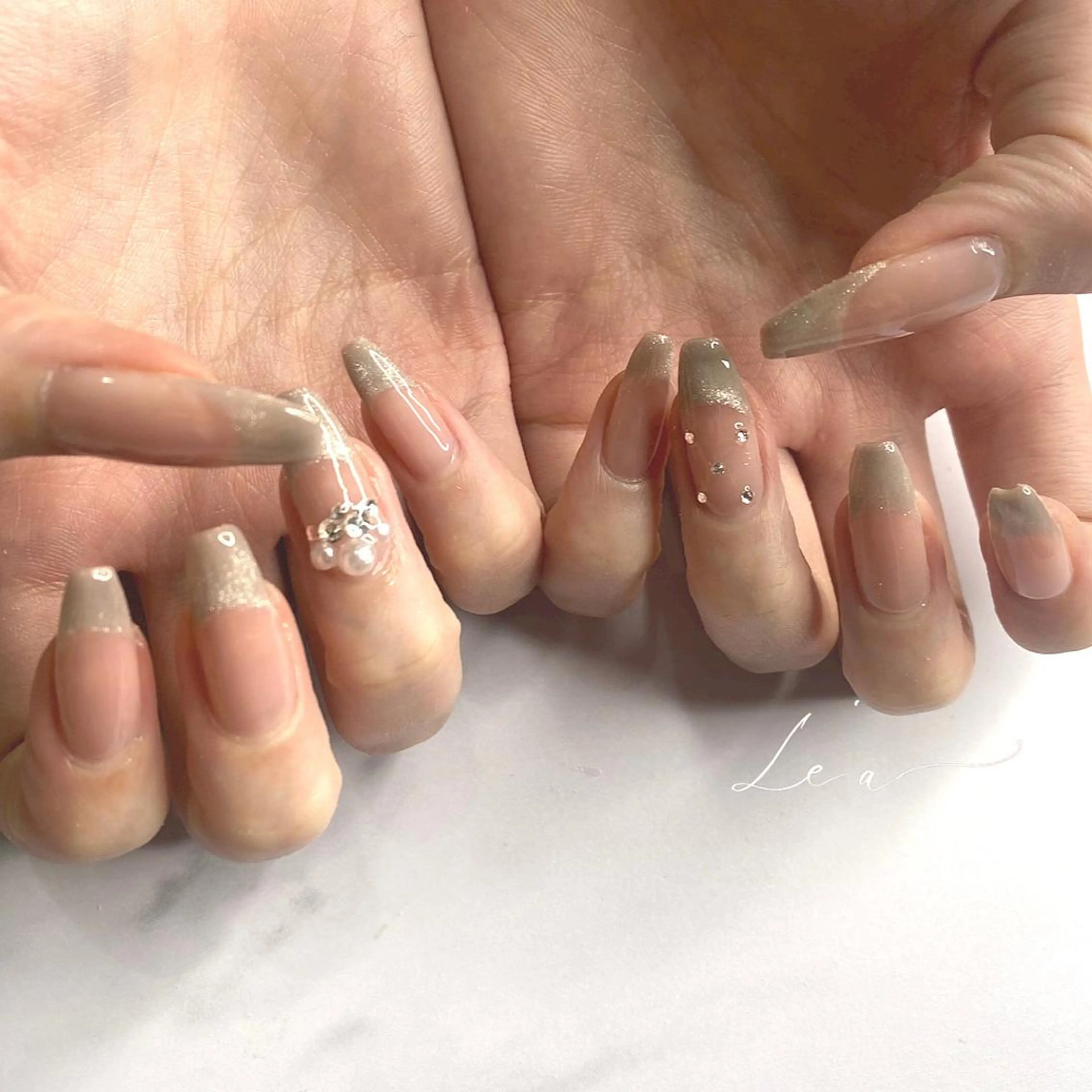 ネイル フレンチネイル マグネットネイル マグネットフレンチ スクエアネイル ストーンネイル Le'a nail&eyesのマツエク・マツパデザイン