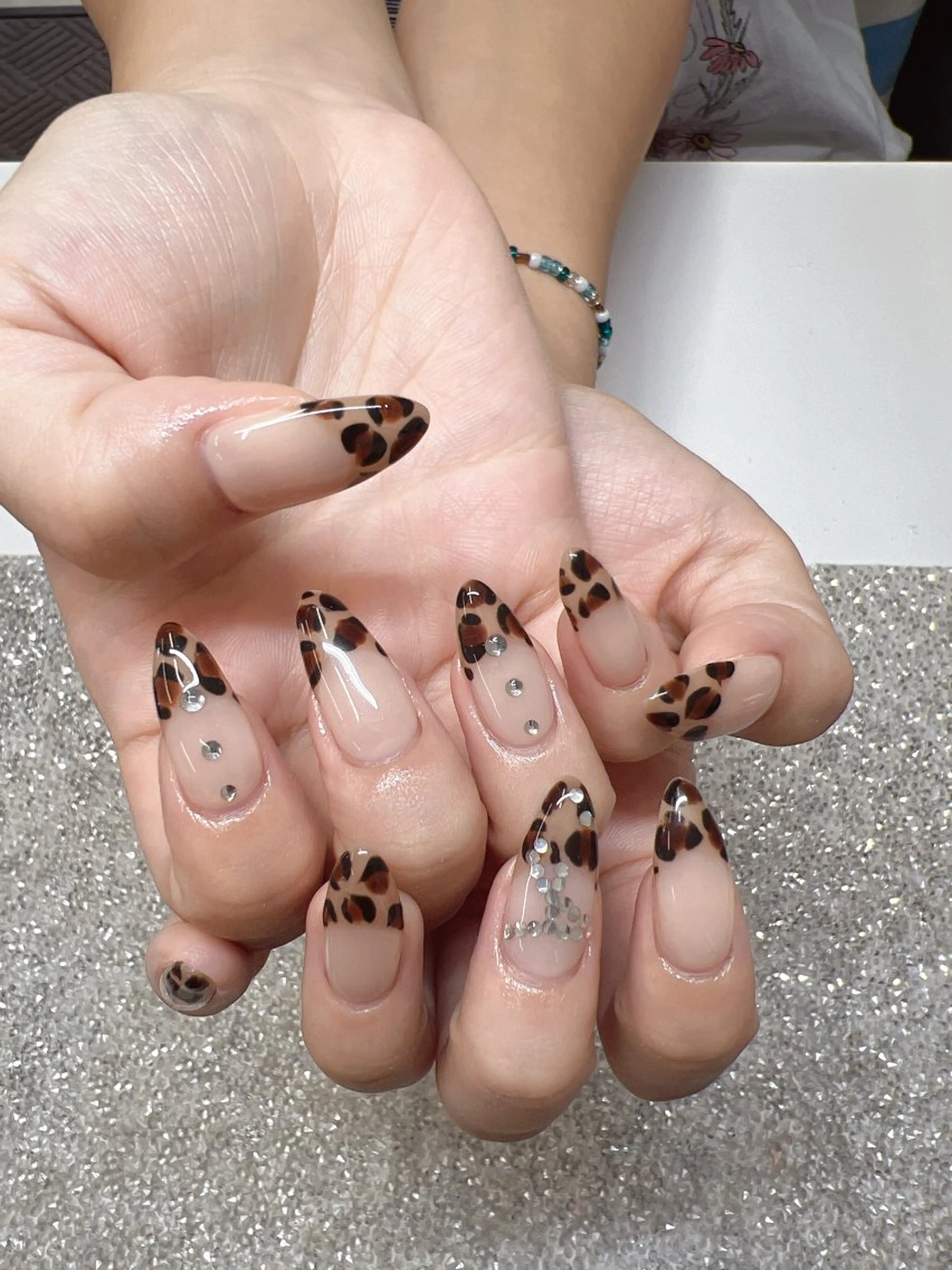 ネイル ガレンドウ 白澤 愛子のネイルデザイン