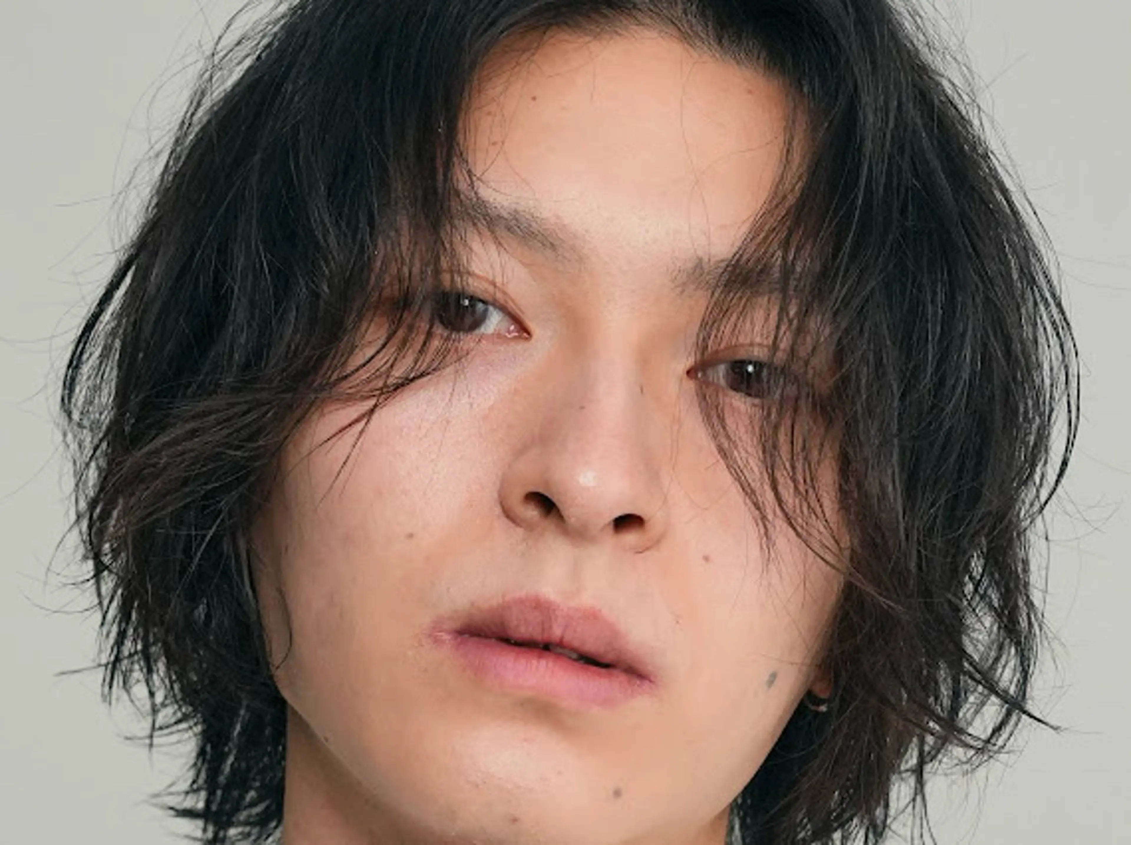 ミディアム パーマ メンズ カット パーマ トリートメント 鈴木 桃実のヘアスタイル