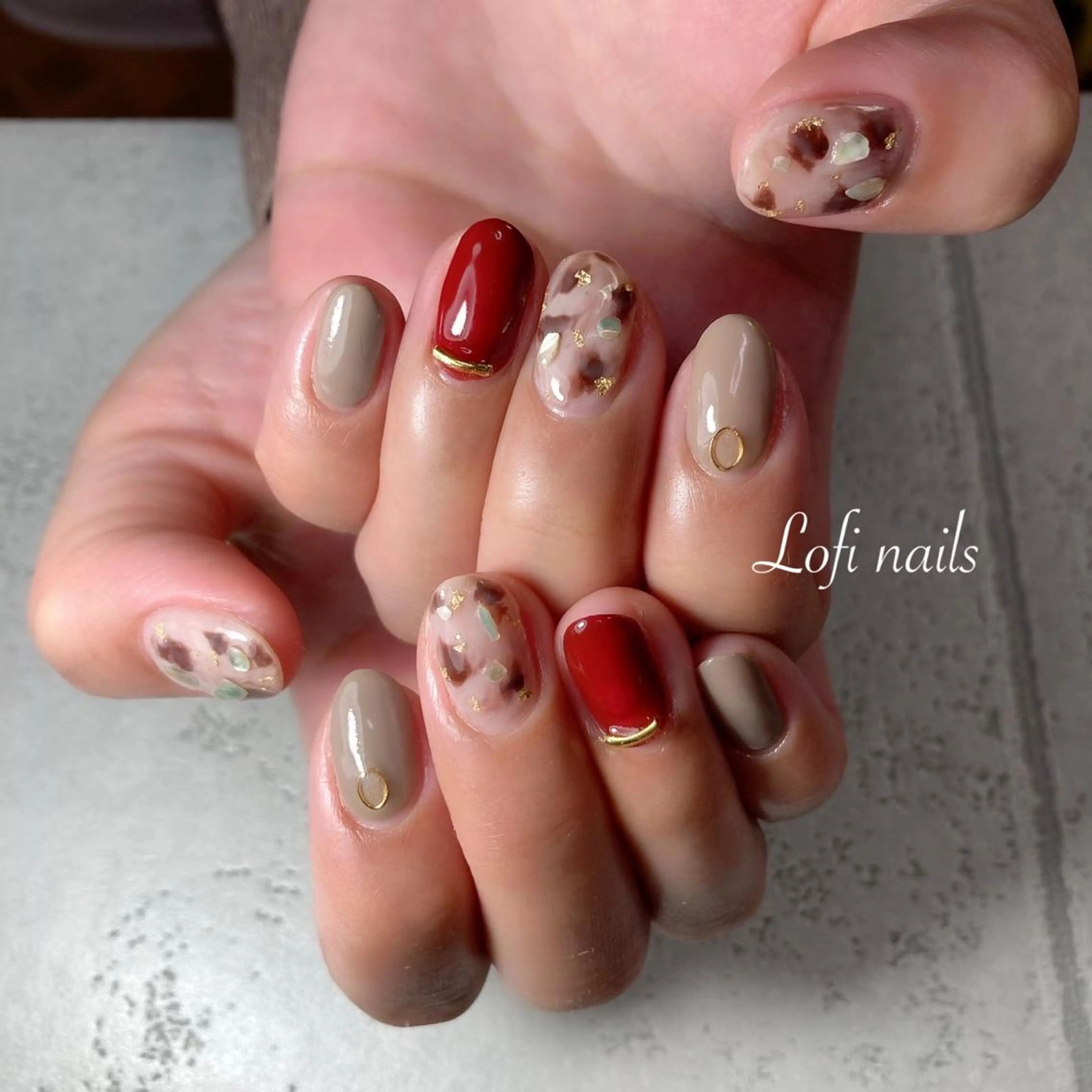 ネイル べっ甲ネイル ワンカラーネイル ホワイト Lofi nails ゆきこのネイルデザイン