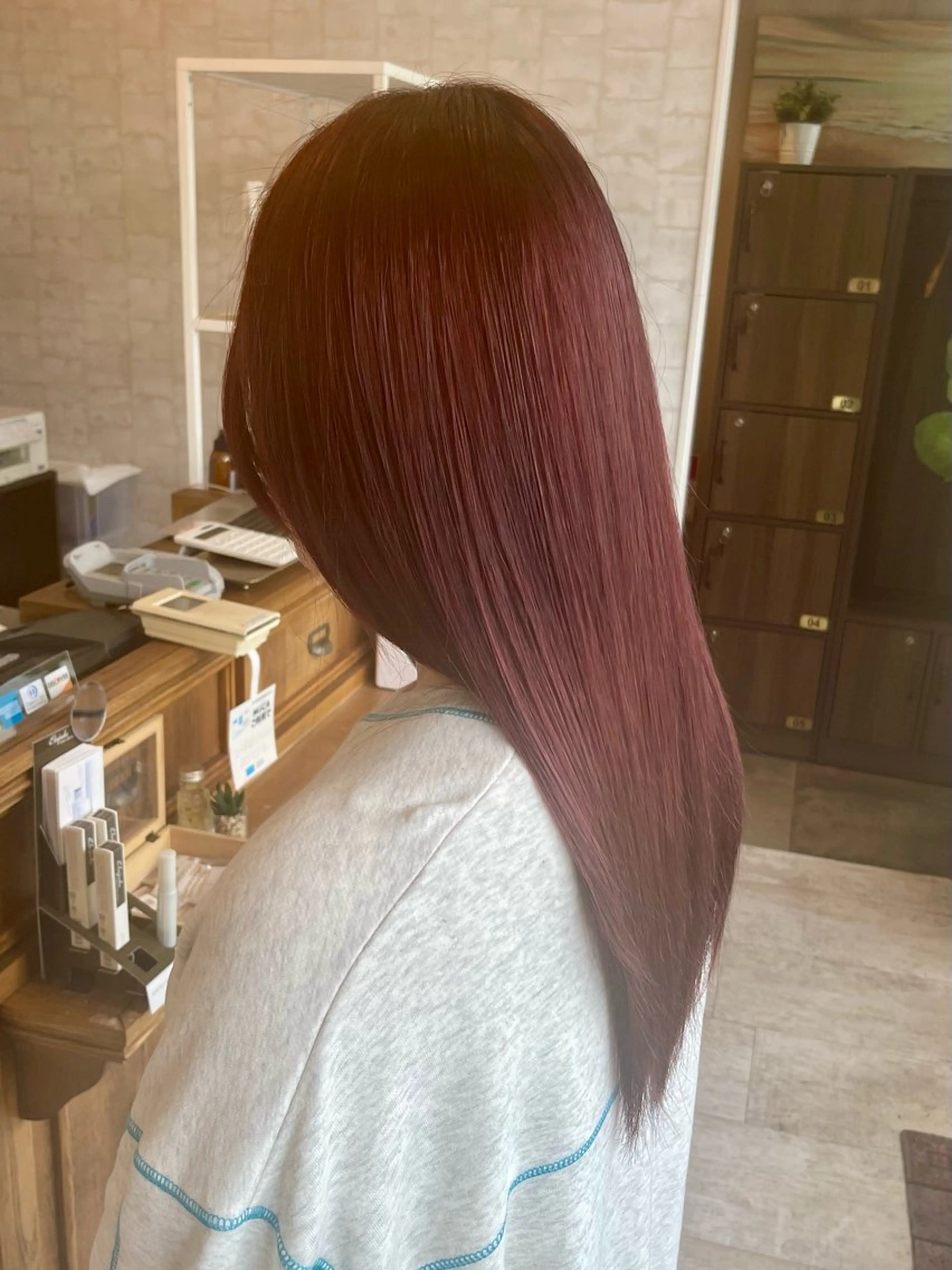 ロング カラー カット ヘアカラー トリートメント 🍭透明感カラー 志賀拓海🍬🌈のヘアスタイル