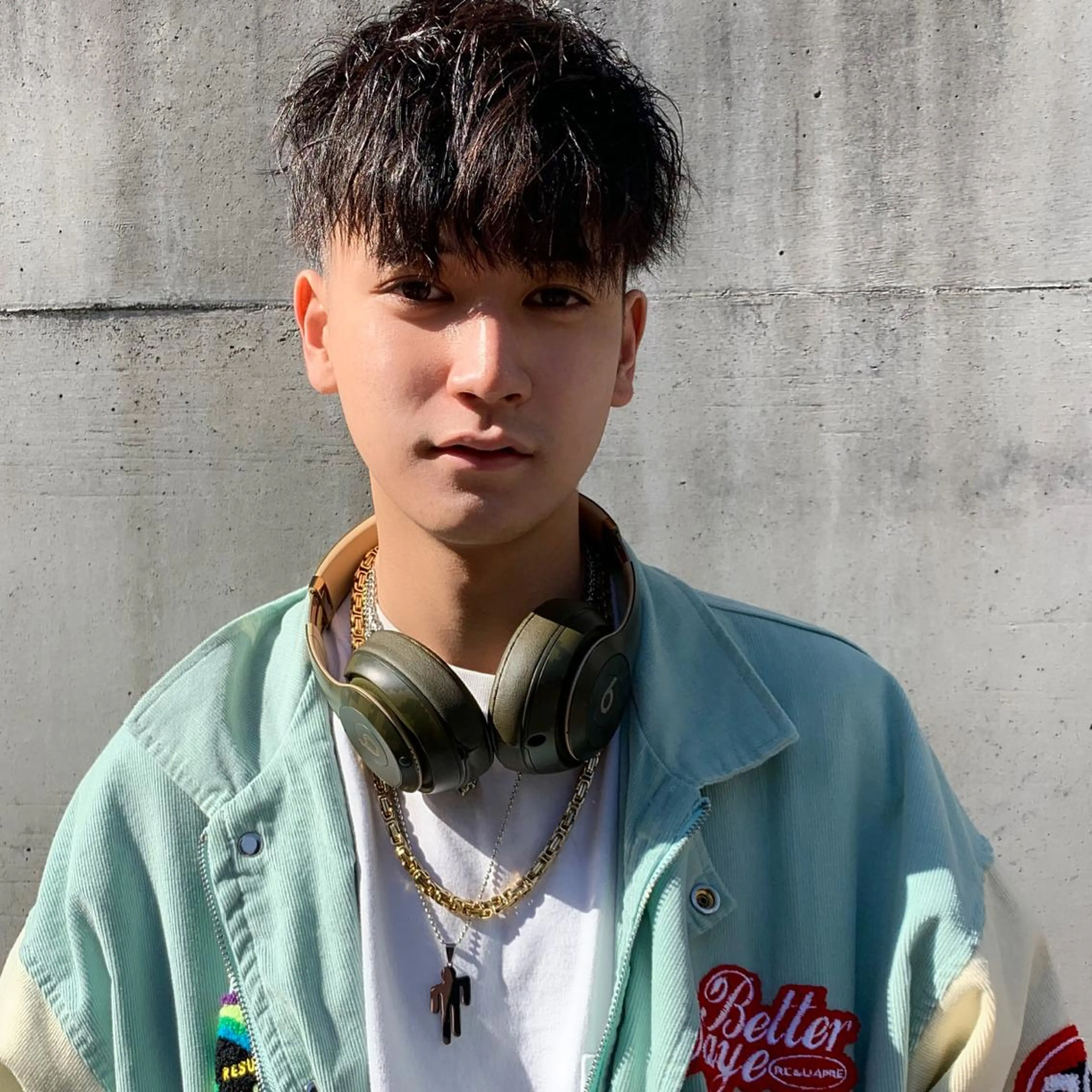 カラー メンズ メンズハイトーン カルマパーマ メンズ韓国風 マッシュウルフ マッシュ マンツーマン×半個室 まちだきょうすけのヘアスタイル