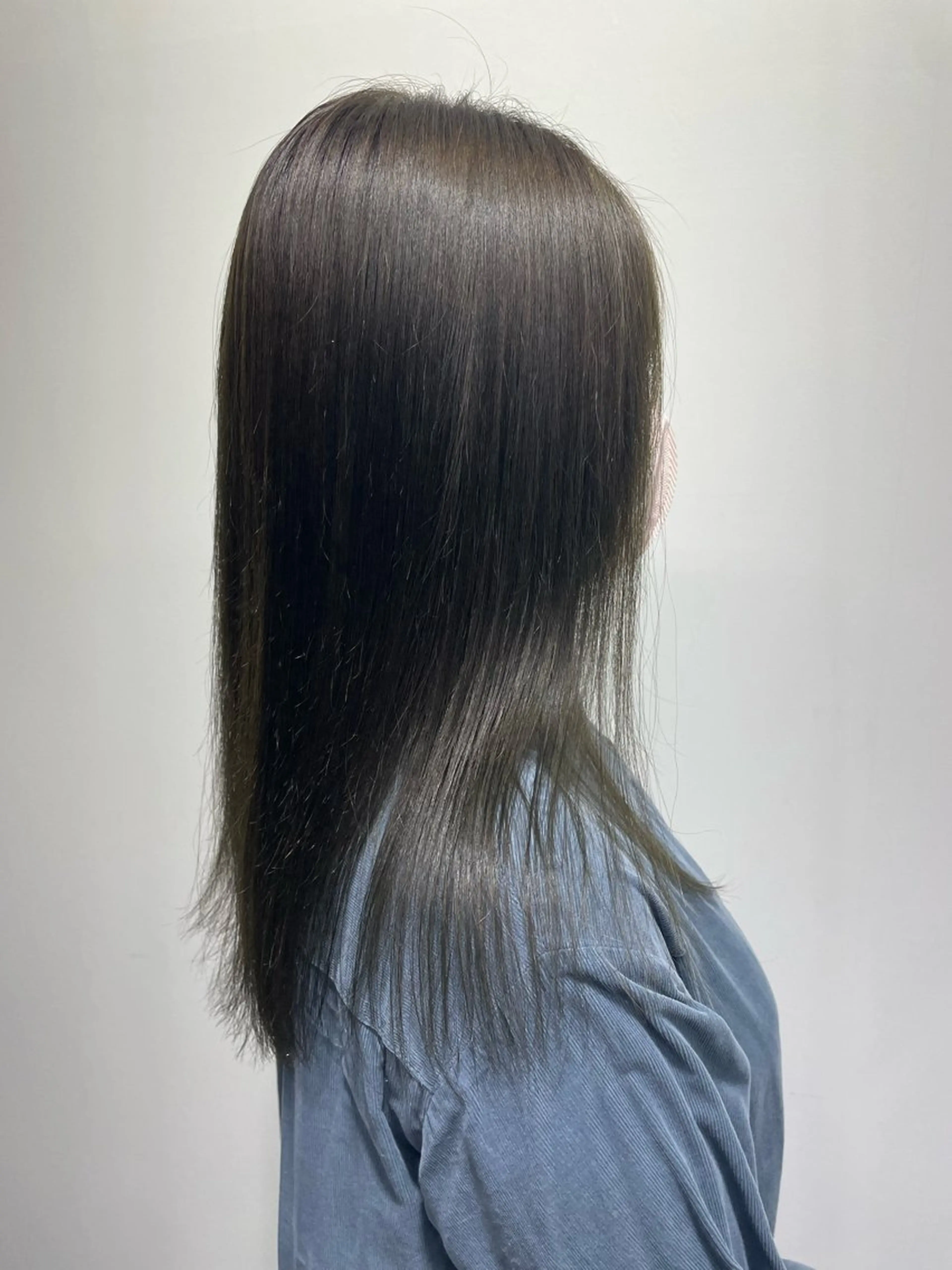 ロング カラー KARIOCA HEAD DESIGN所属・Sakairi Yunaのヘアスタイル