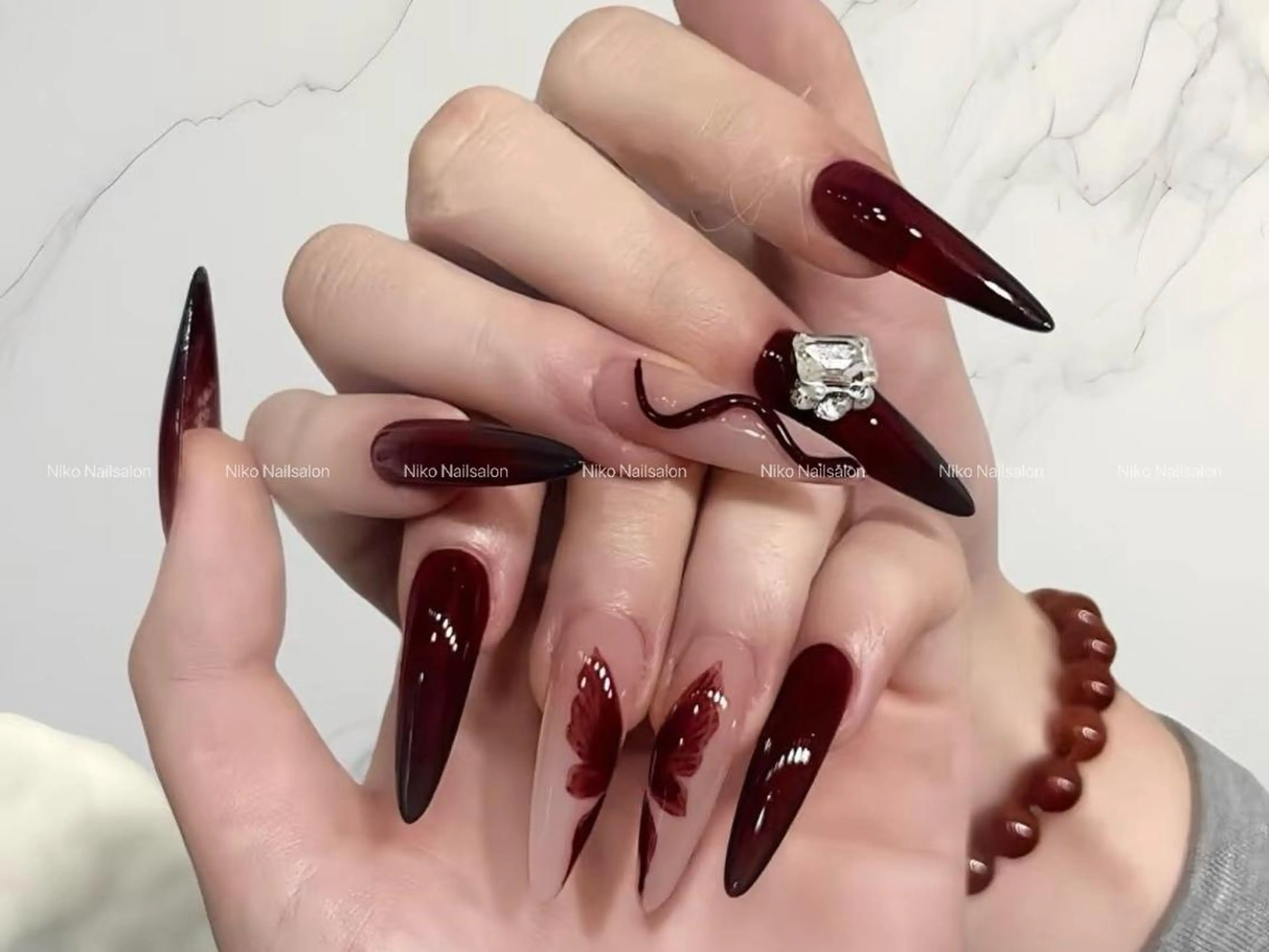 ネイル 長さ出し フットネイル フレンチネイル ジェルネイル ガラスフレンチ Nikoネイルサロン 本八幡店のネイルデザイン