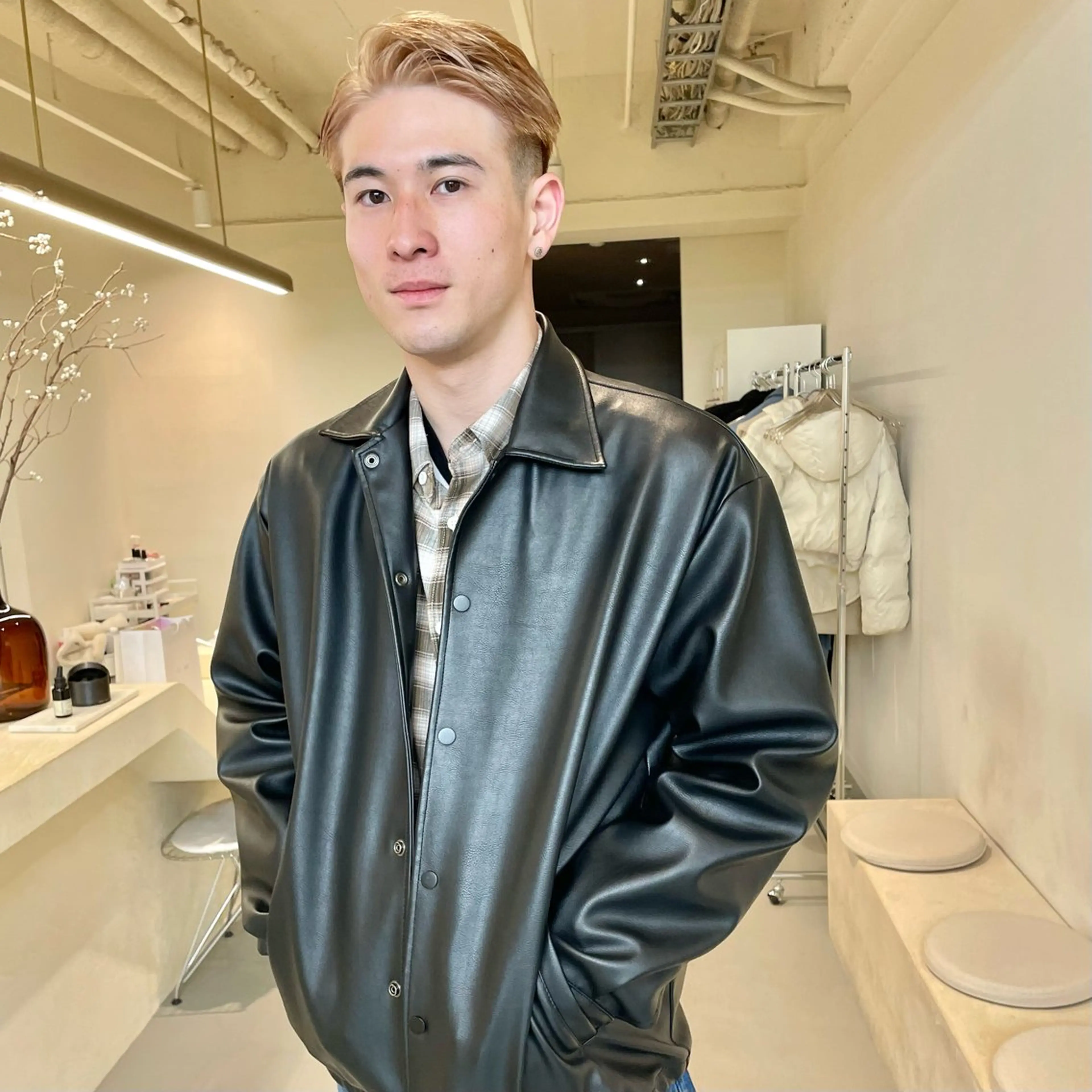 カラー メンズ ブロンド カット ヘアカラー トリートメント kvell by urban.所属・ショート・ボブ ・ウルフ✂︎IMAIのヘアスタイル