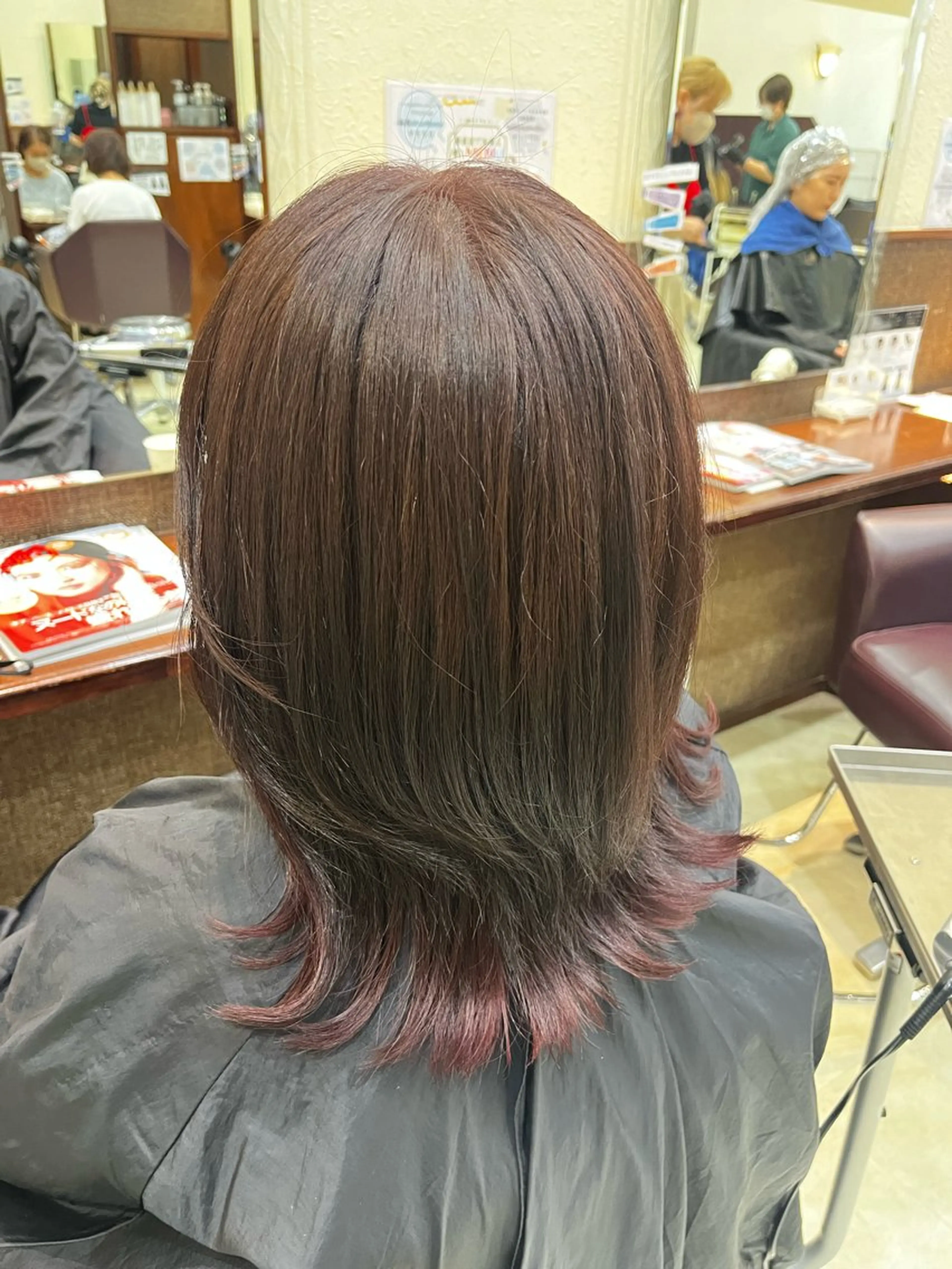 セミロング カラー BENI鈎取 kanakoのヘアスタイル