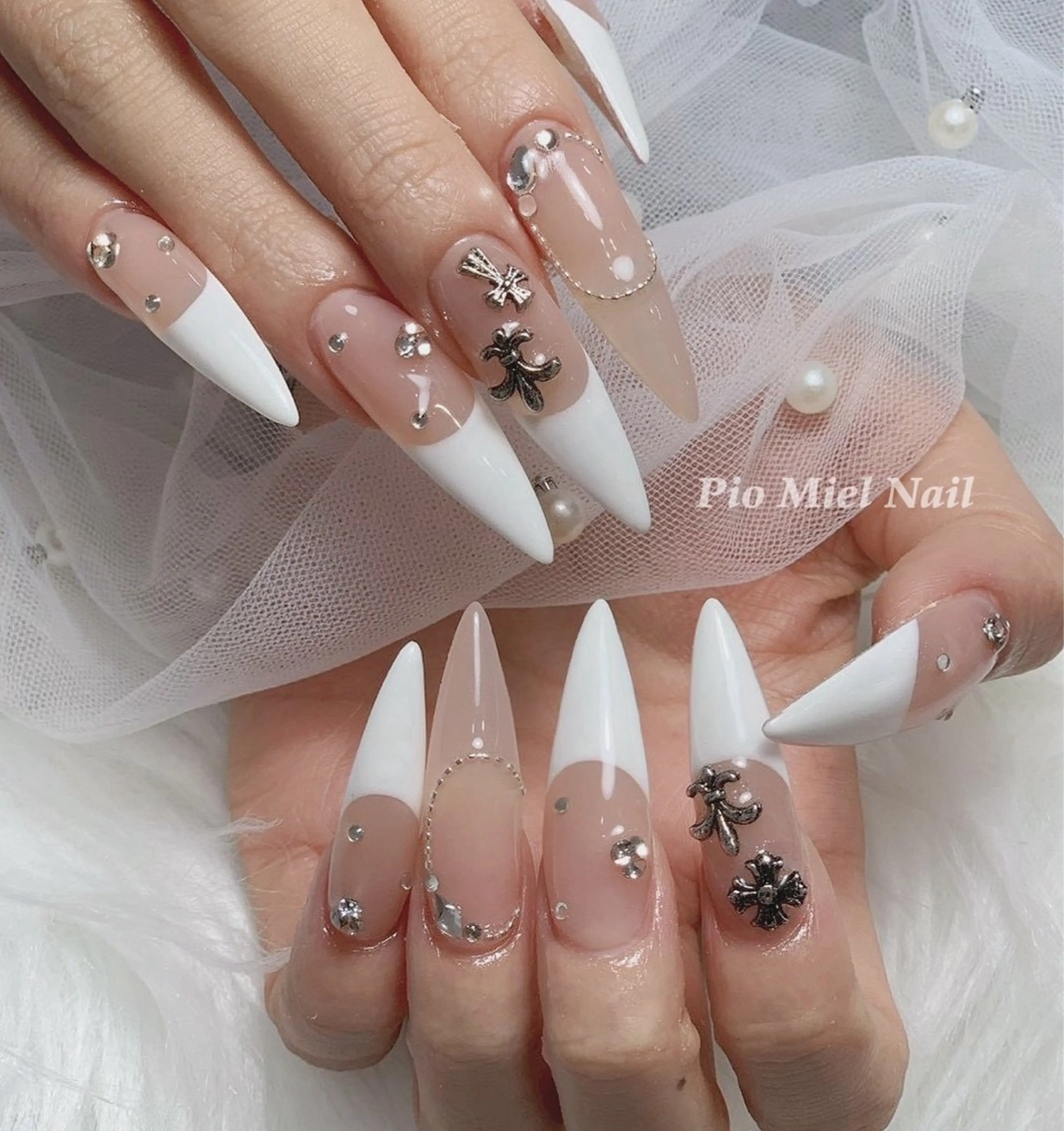 ネイル ハンドネイル HANA 長さだしのネイルデザイン