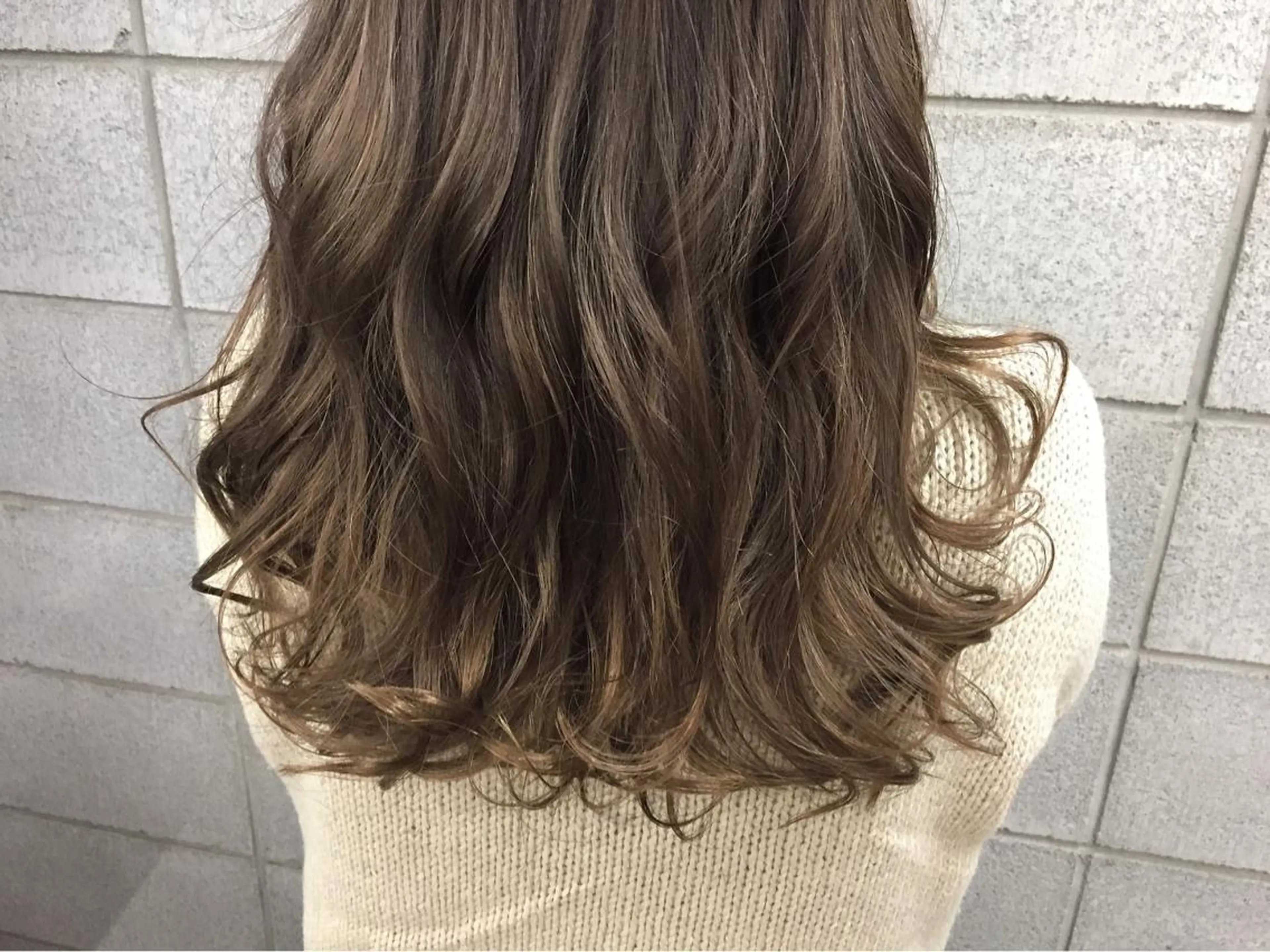ロング カラー ITO YUKIのヘアスタイル
