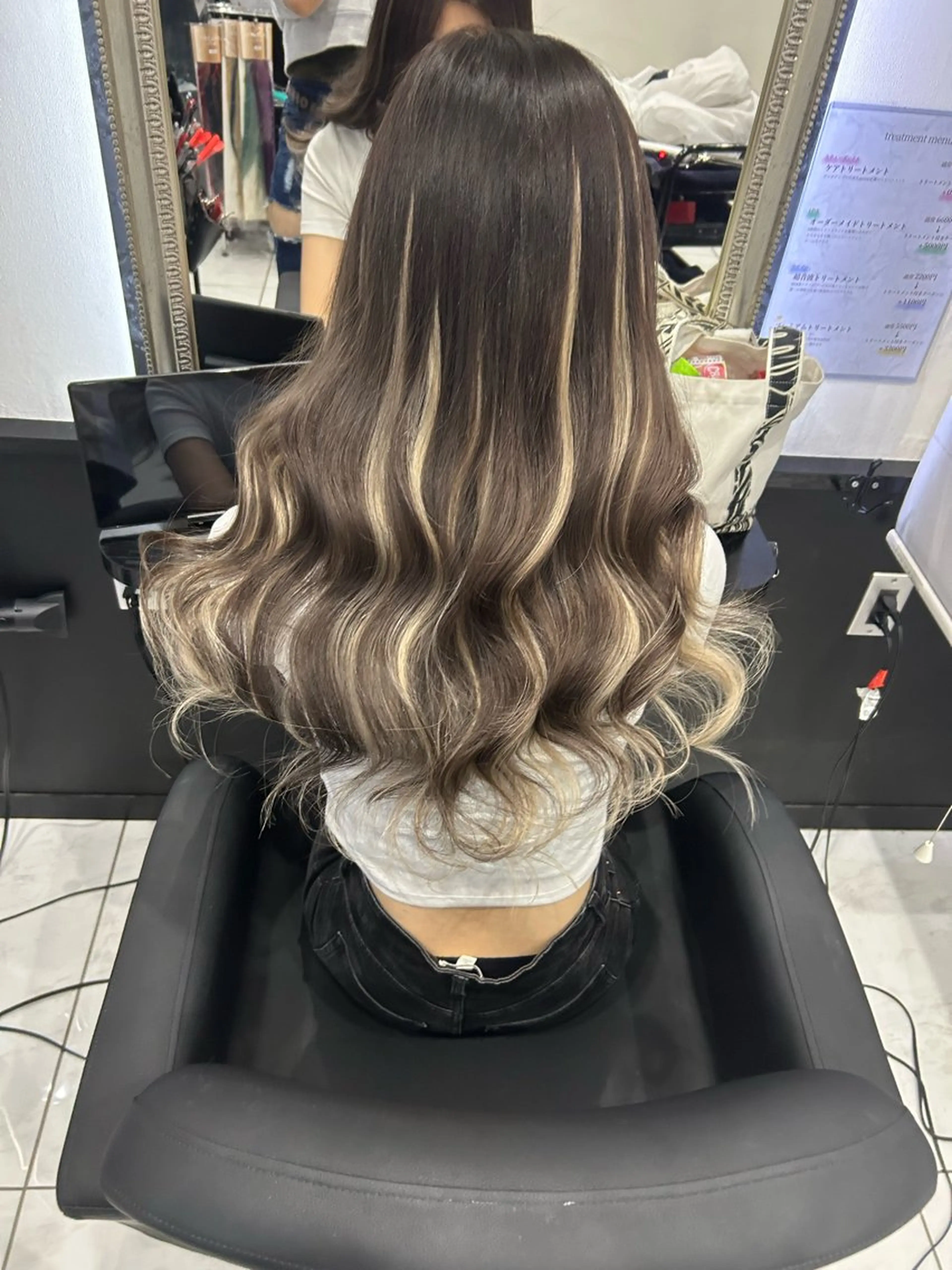 ロング ハイライト カット エクステ 長田 麻友子のヘアスタイル