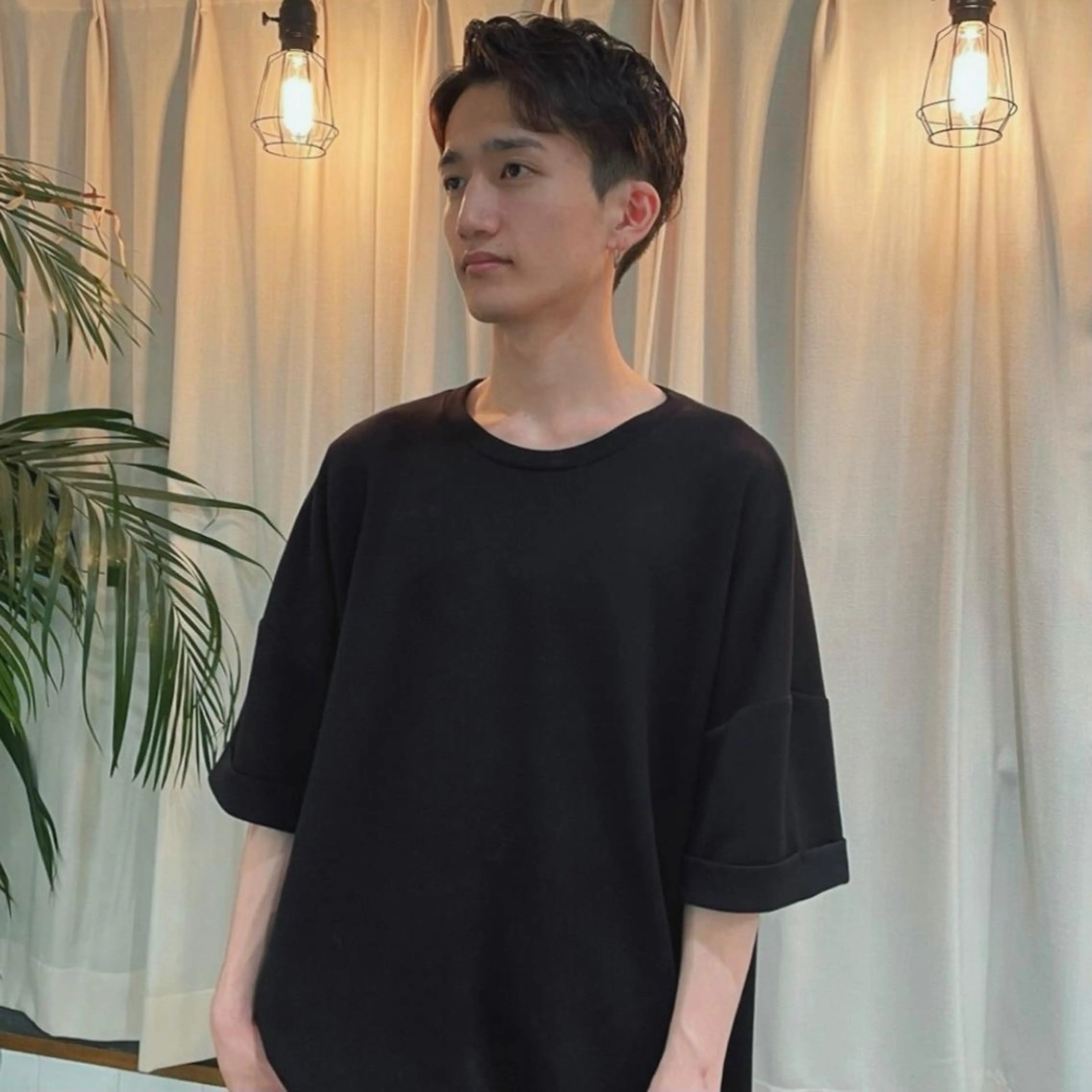 ショート メンズ メンズブリーチ センターパート メンズハイライト メンズインナーカラー メンズ韓国風 カット 髪質改善カラー/ボブ 🌻Mutsumiのヘアスタイル