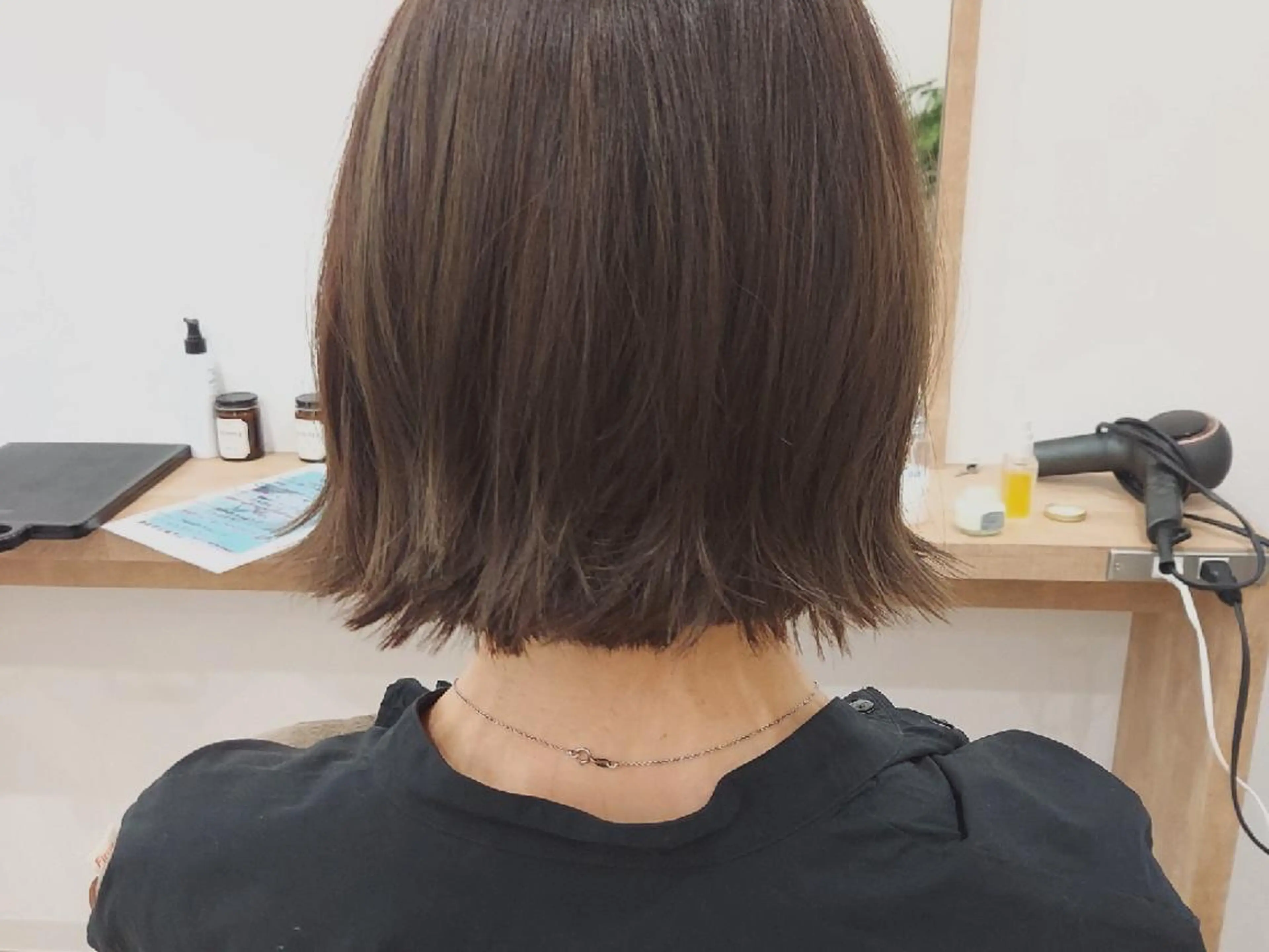 ミディアム ボブ 外ハネヘア 大橋 弘一のヘアスタイル