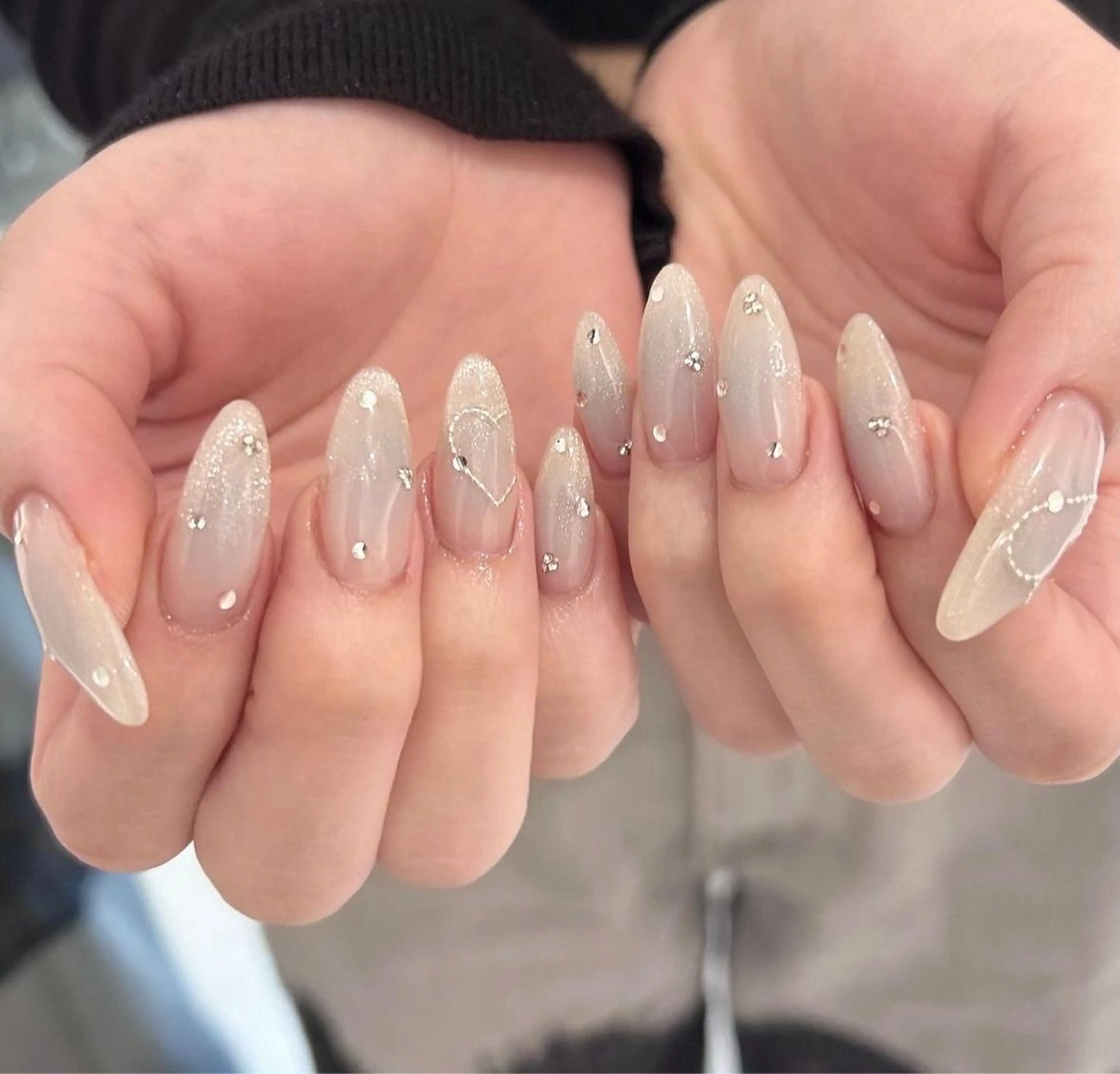 ネイル フレンチネイル キラキラネイル 韓国ネイル シンプルネイル ワンホンネイル ハンドネイル MEI Nailのネイルデザイン
