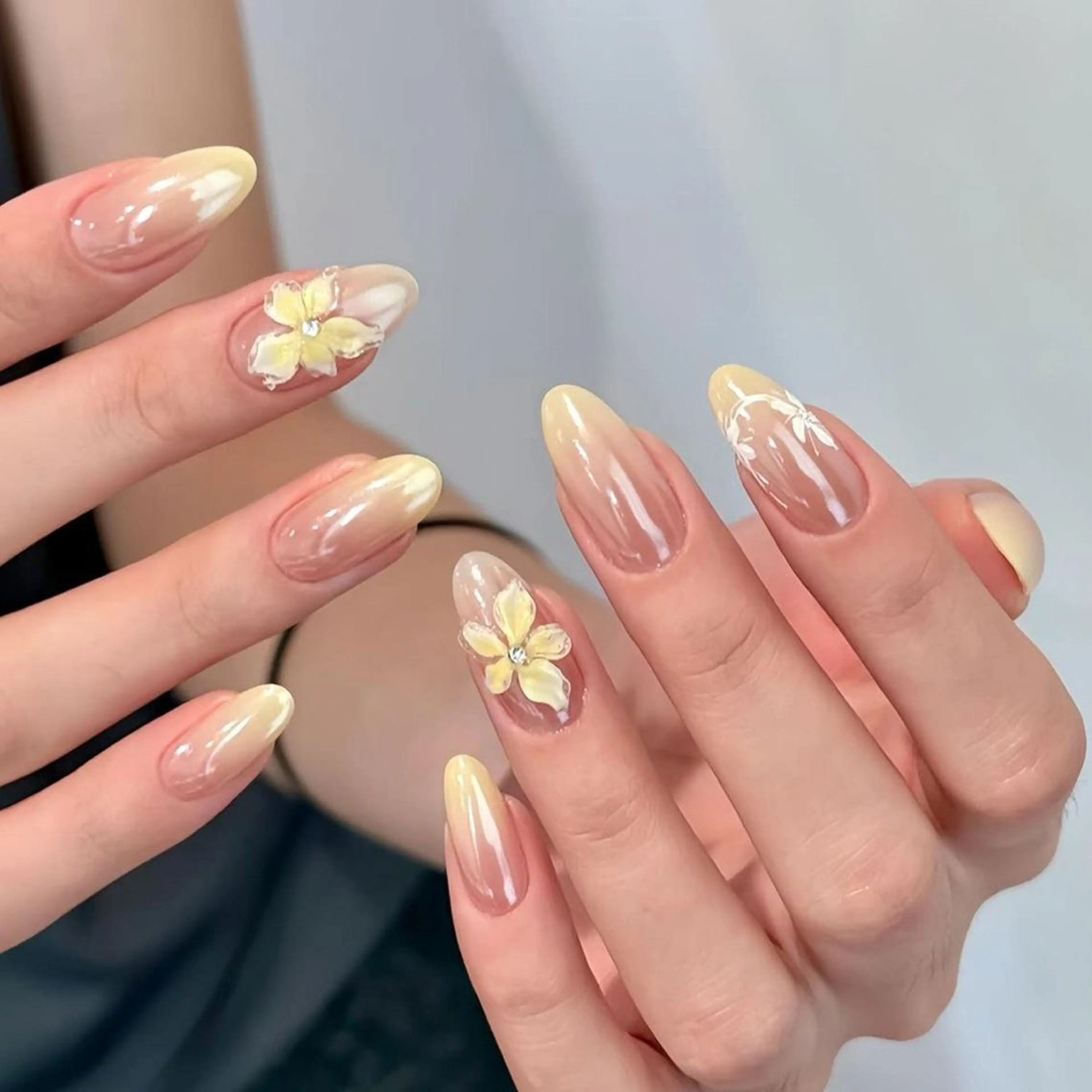 ネイル キラキラネイル 韓国ネイル ロングネイル ワンホンネイル ハンドネイル Josie nail salonのネイルデザイン